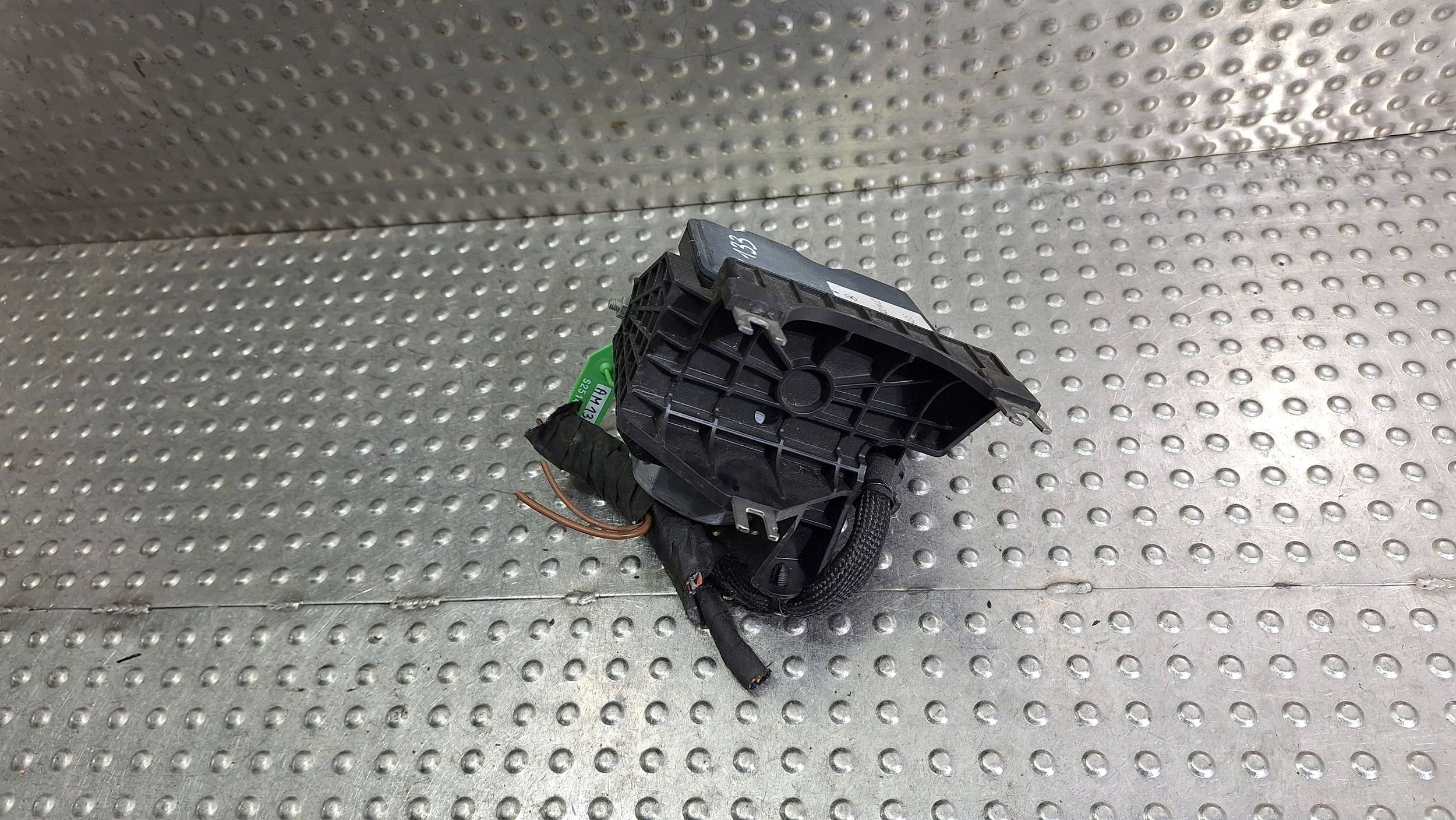 pump control unit ABS A0094316412 MERCEDES W246 W176 W117