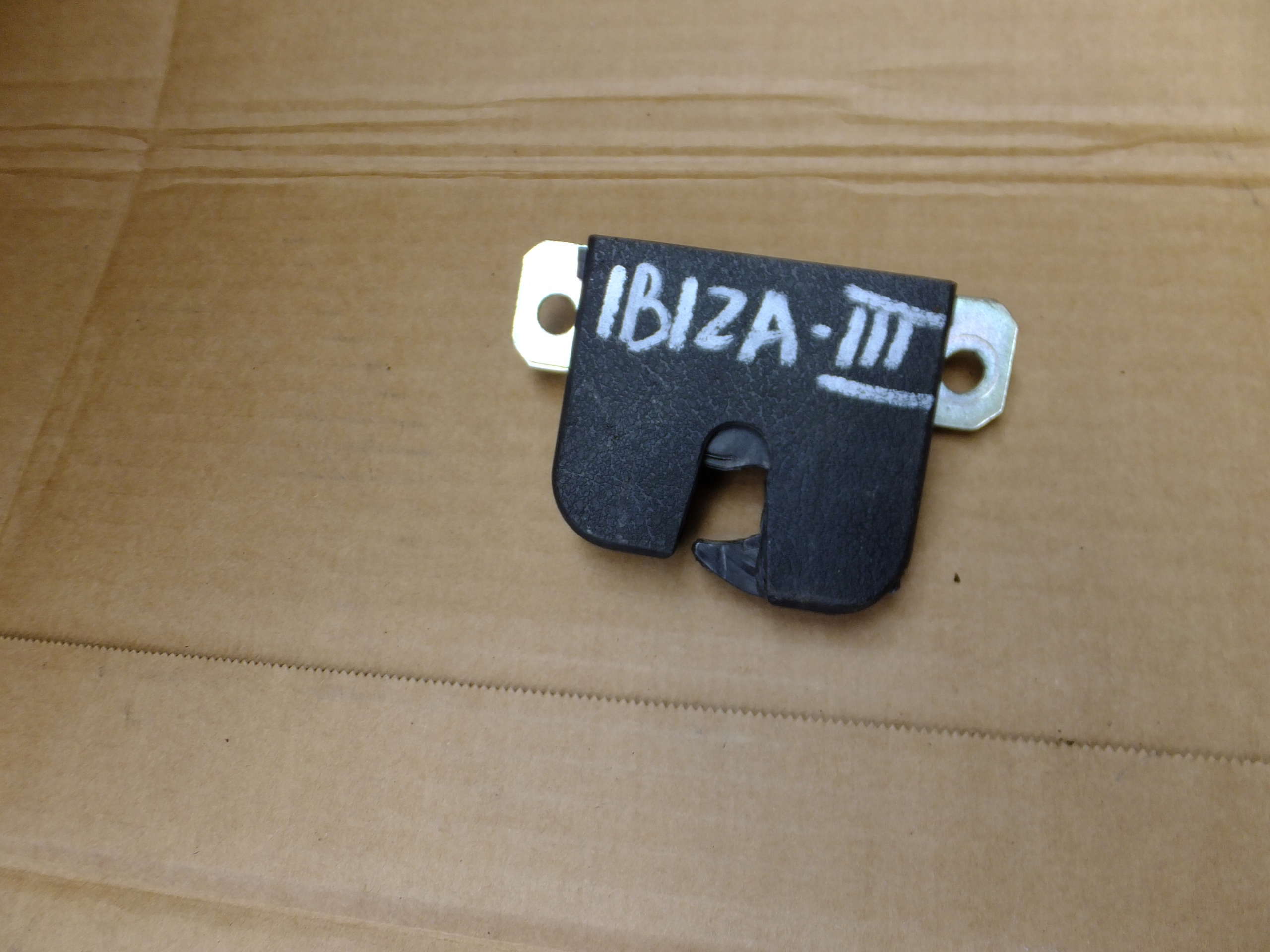 lock bonnet rear part seat ibiza III 2005r 6L6827505A