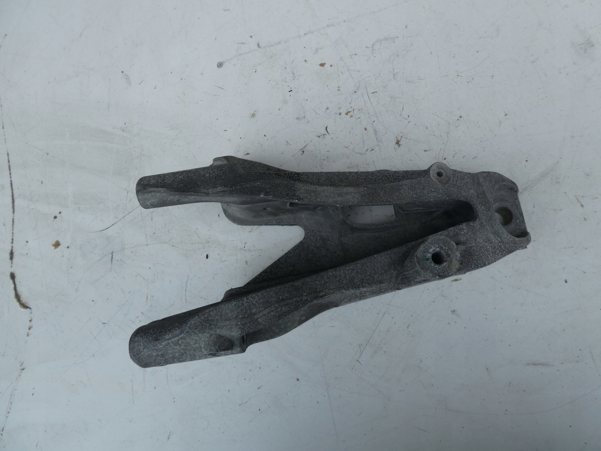 VW T6 2.0 TDI holder engine mount 7E0199370L