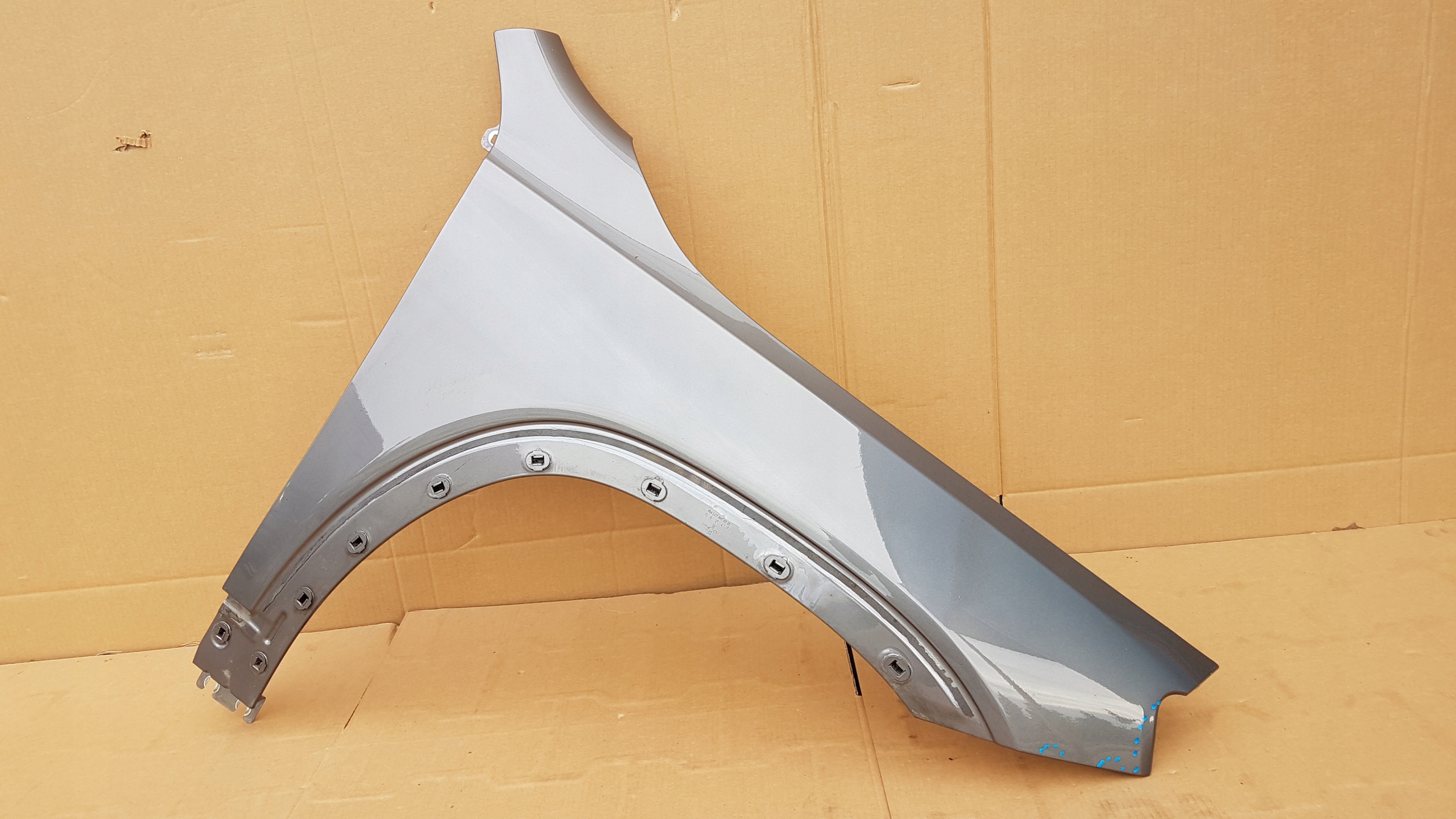 BŁOTNIK PRZÓD PRAWY MERCEDES GLB W247 Numer katalogowy części BŁOTNIK PRZÓD PRAWY MERCEDES GLB W247