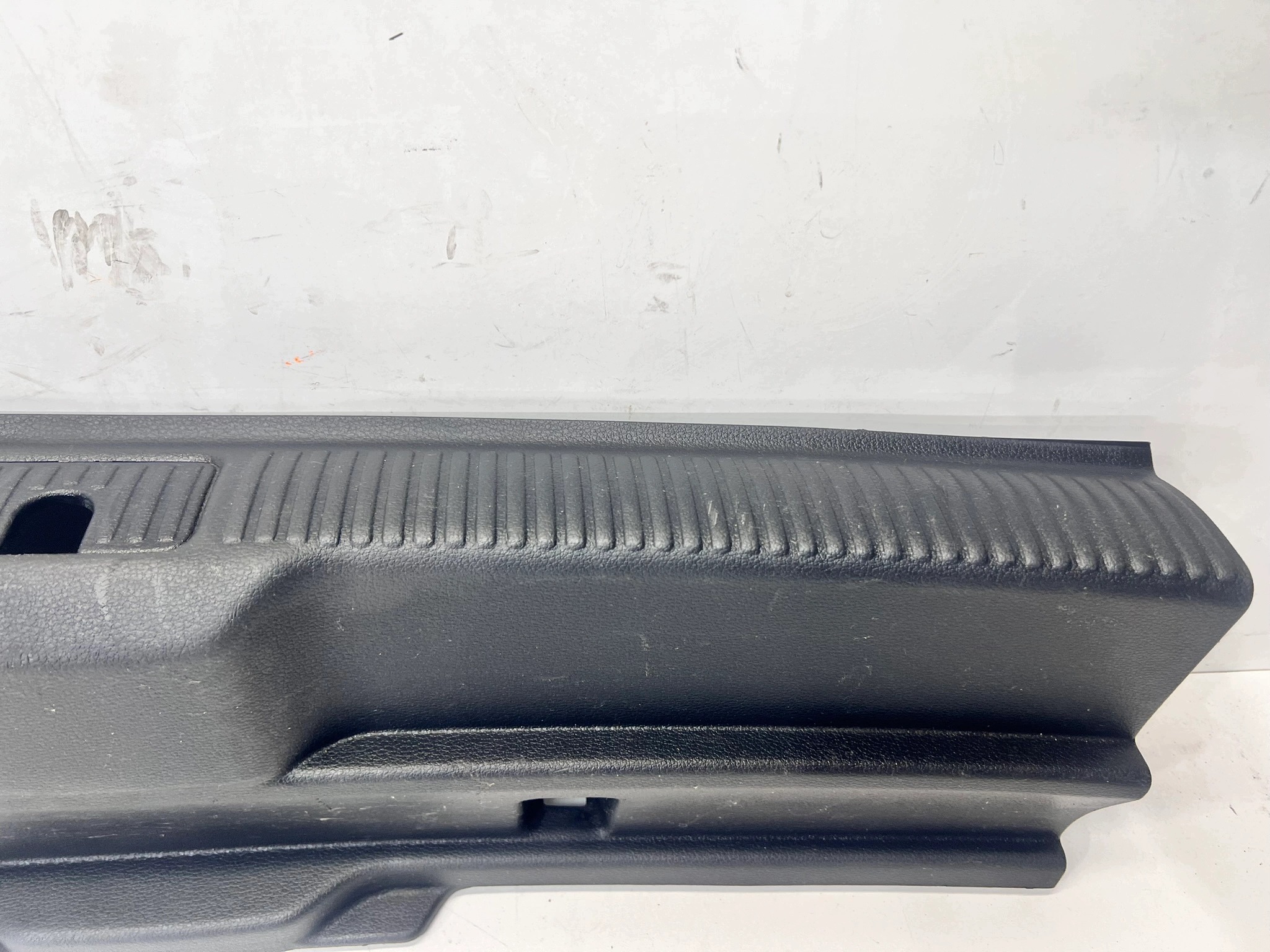 cap supports rear part AUDI A3 8V 3 door 8V3863471D
