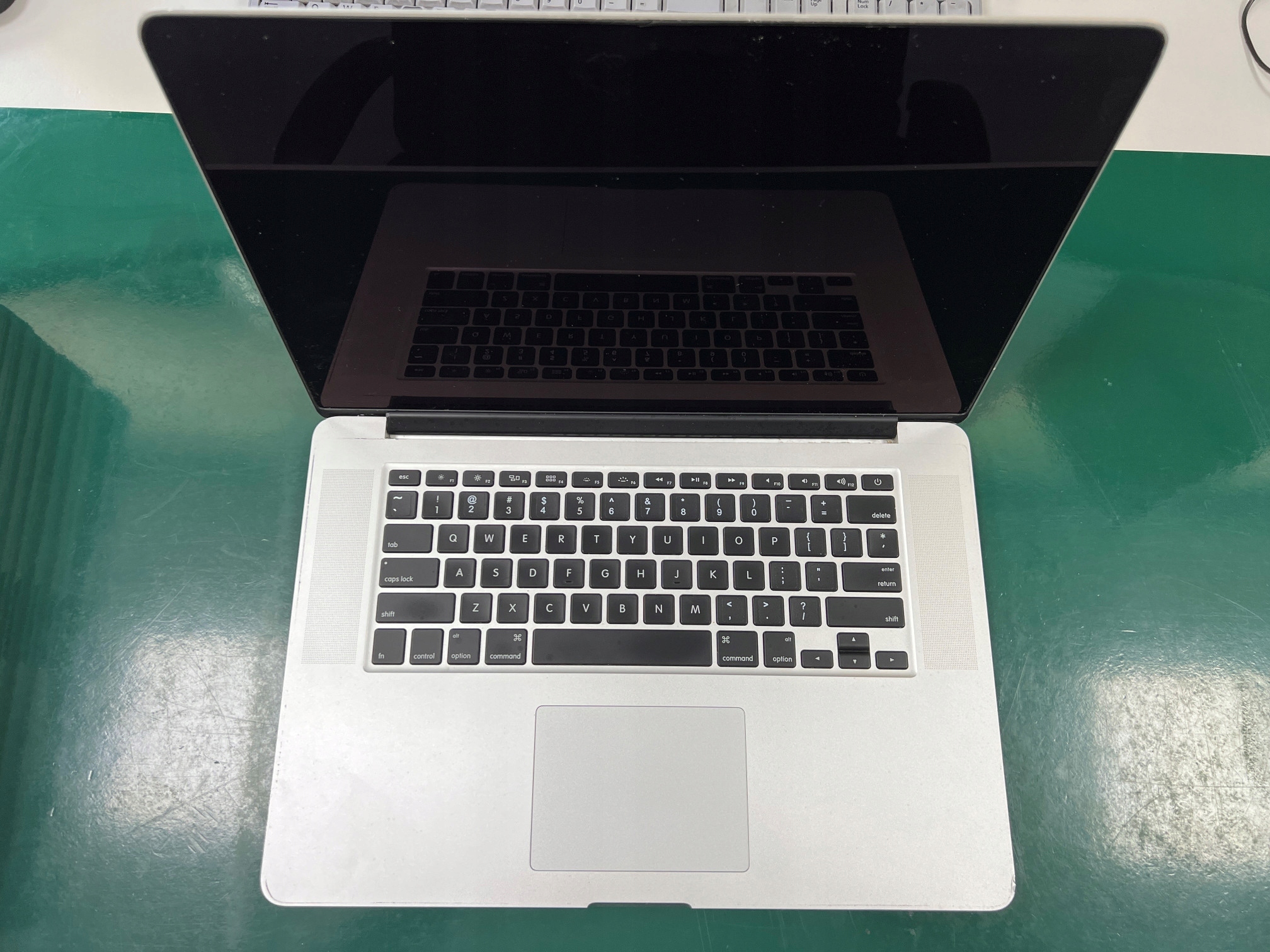 APPLE MACBOOK PRO 10,1 A1398 RETINA 2012 MID GT650M na części Model A1398