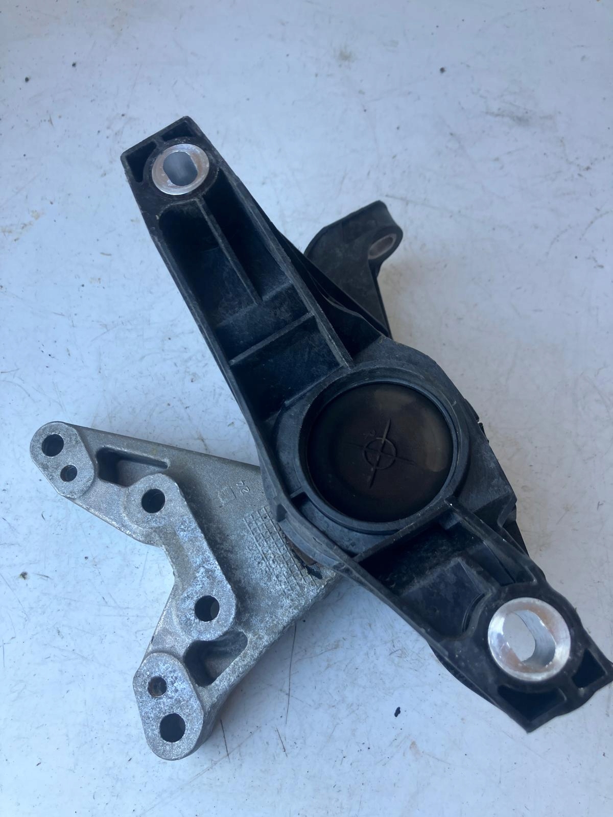 holder engine mount CITROEN C4 PICASSO II 1.2 THP 008956