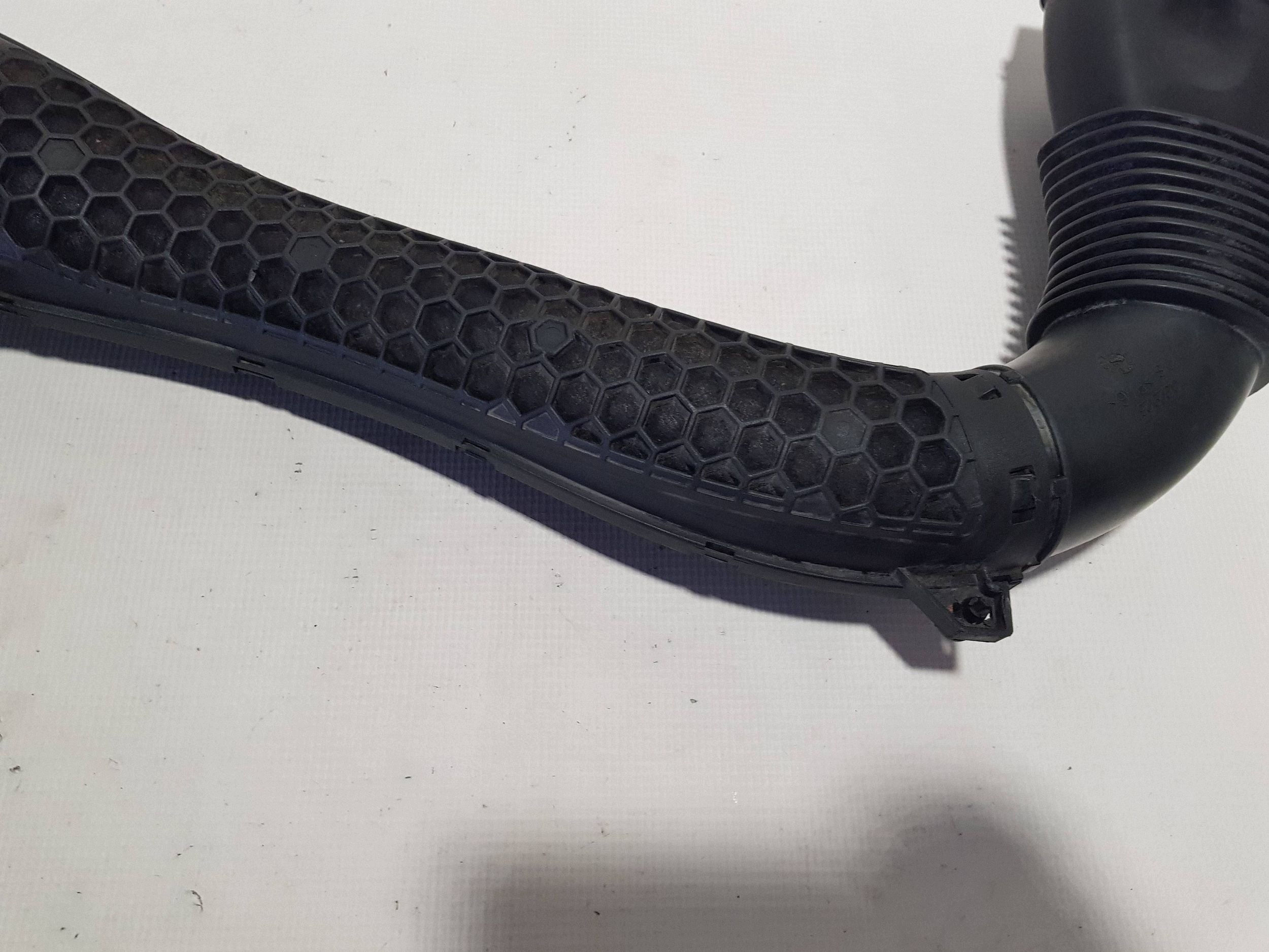pipe air hose Mercedes C W205 2.0 A2740901000