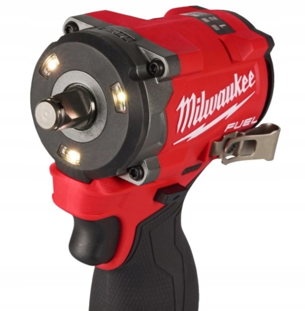 Milwaukee M12 FCIWF12G3-502X Rázový Uťahovák 1/2" 745 Nm Sada