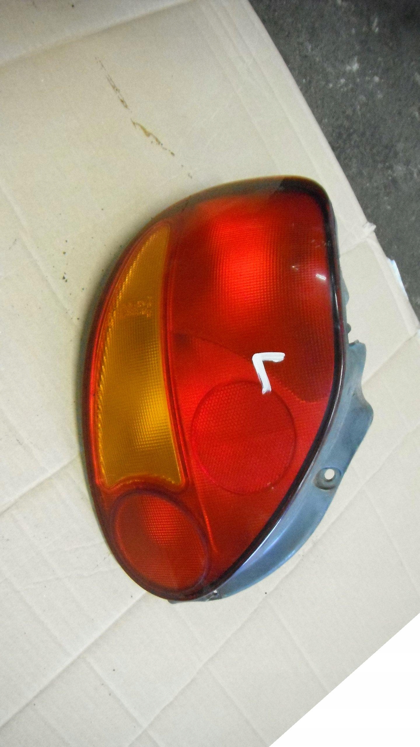 DAEWOO MATIZ 98-03 LAMPA LEWA TYLNA