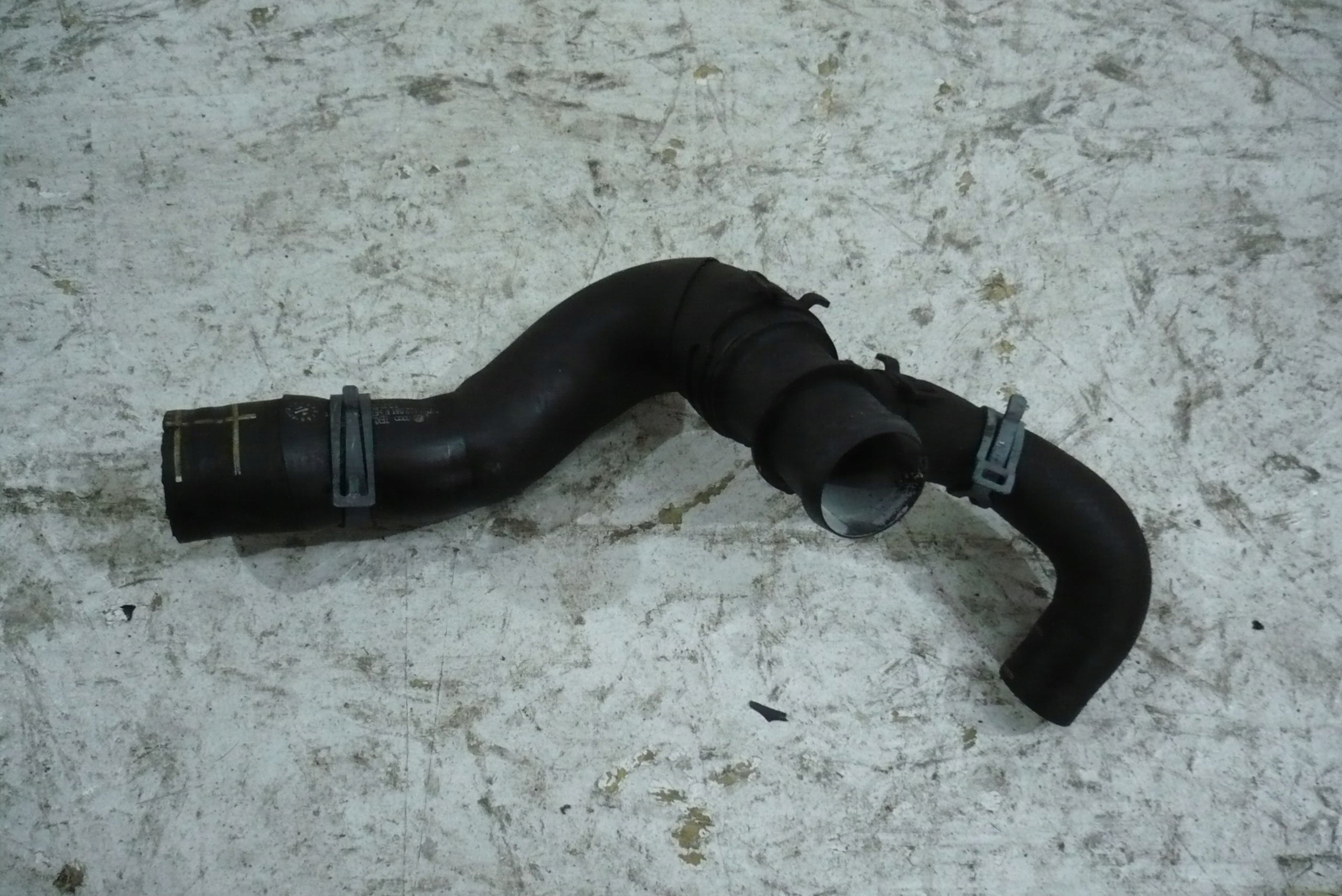 VW Audi Seat Skoda crijevo prijenos vode 7N0122051F