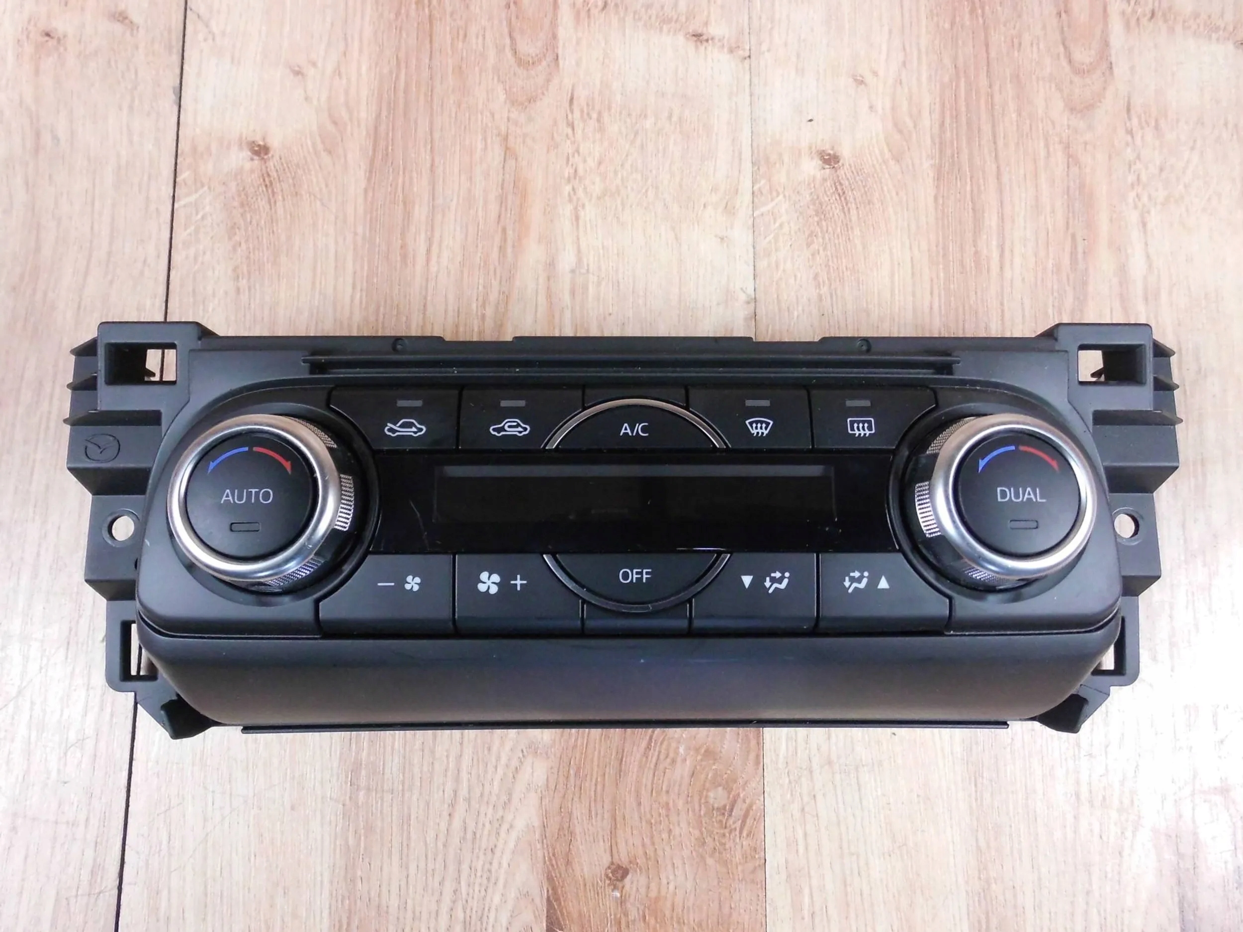 MAZDA CX5 II KF 2018+ COMANDI CLIMA CONTROLLO REGULACJA