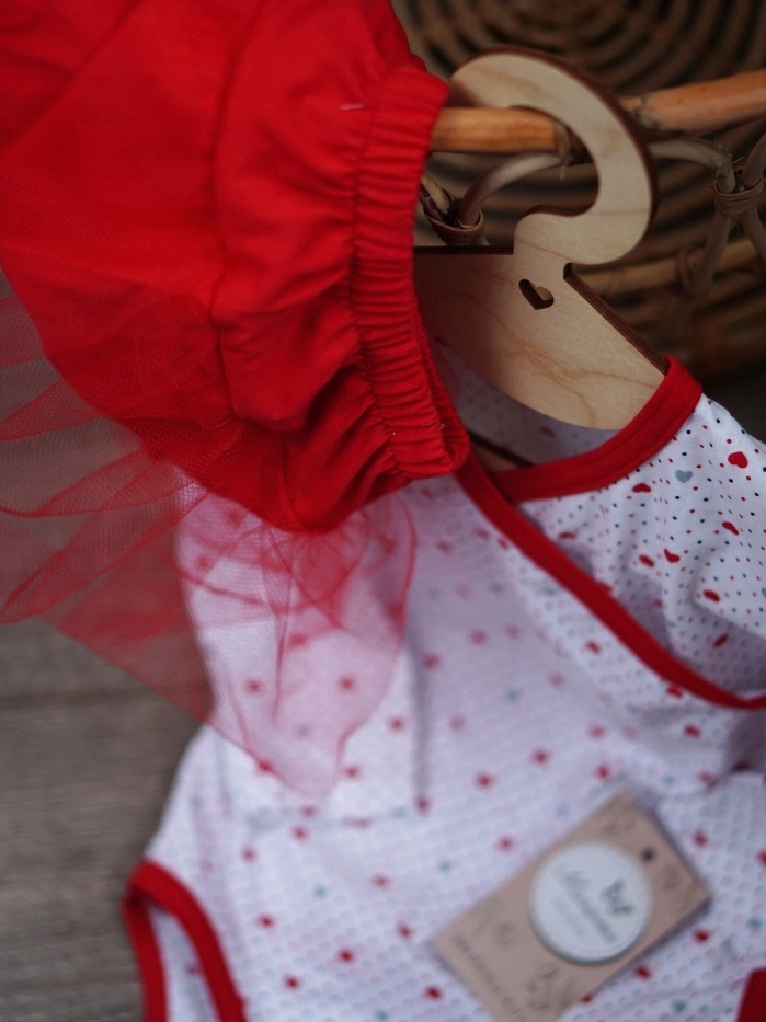 Zestaw na Walentynki Body kopertowe i bloomersy Rozmiar 68