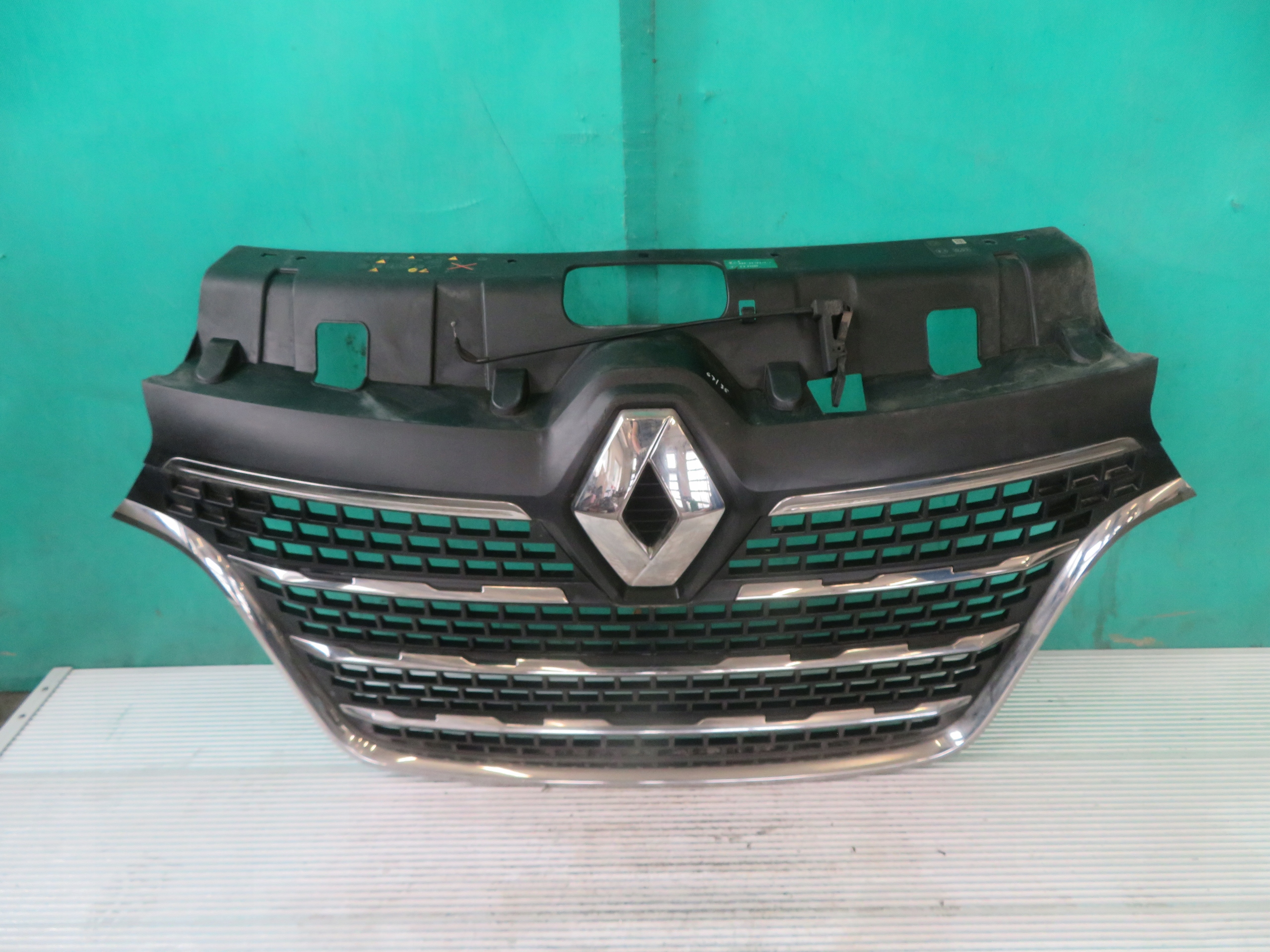 Grill Grill des Kühlers RENAULT MASTER 623109004R