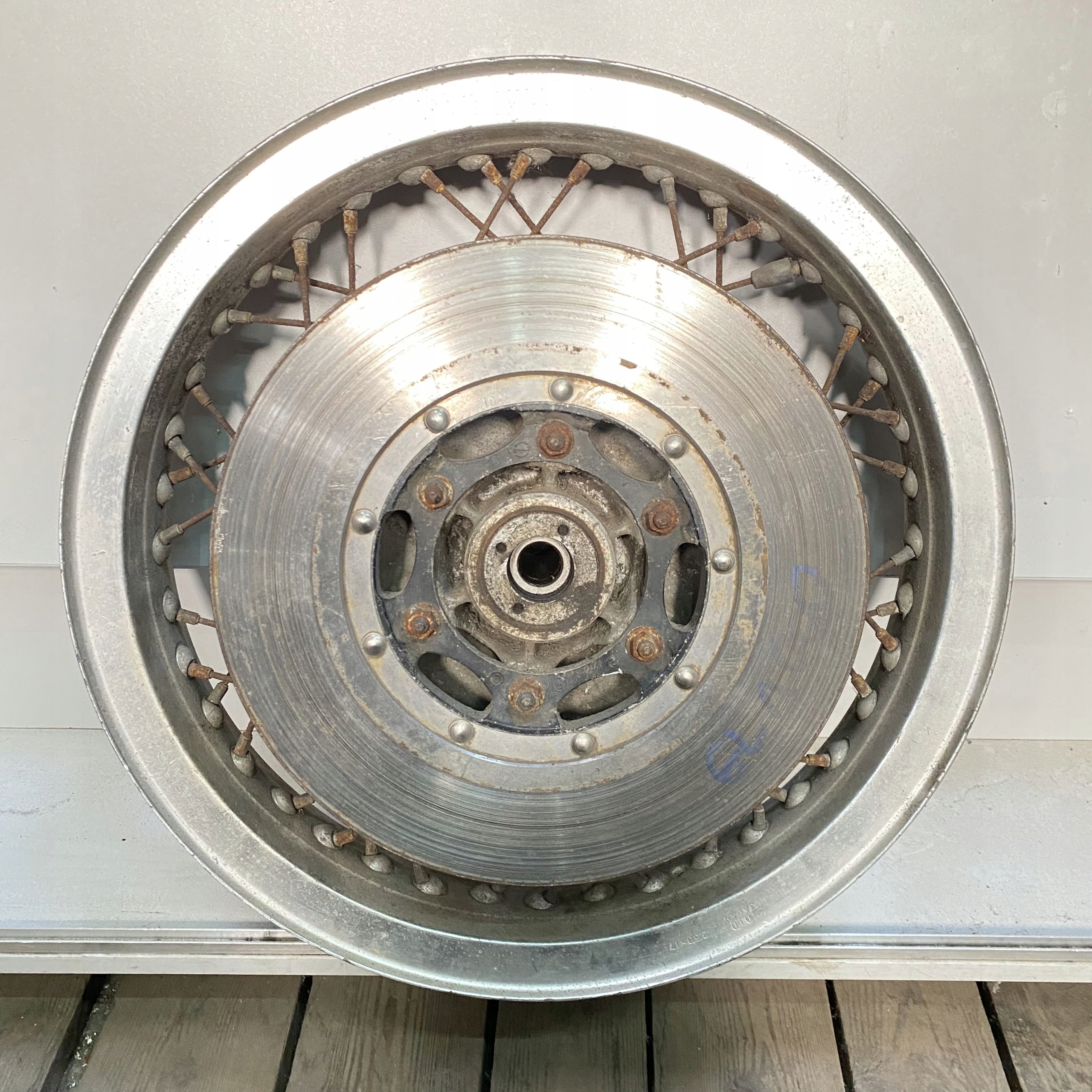 Honda GL 1000 GOLD WING задний обод 17 дюймов