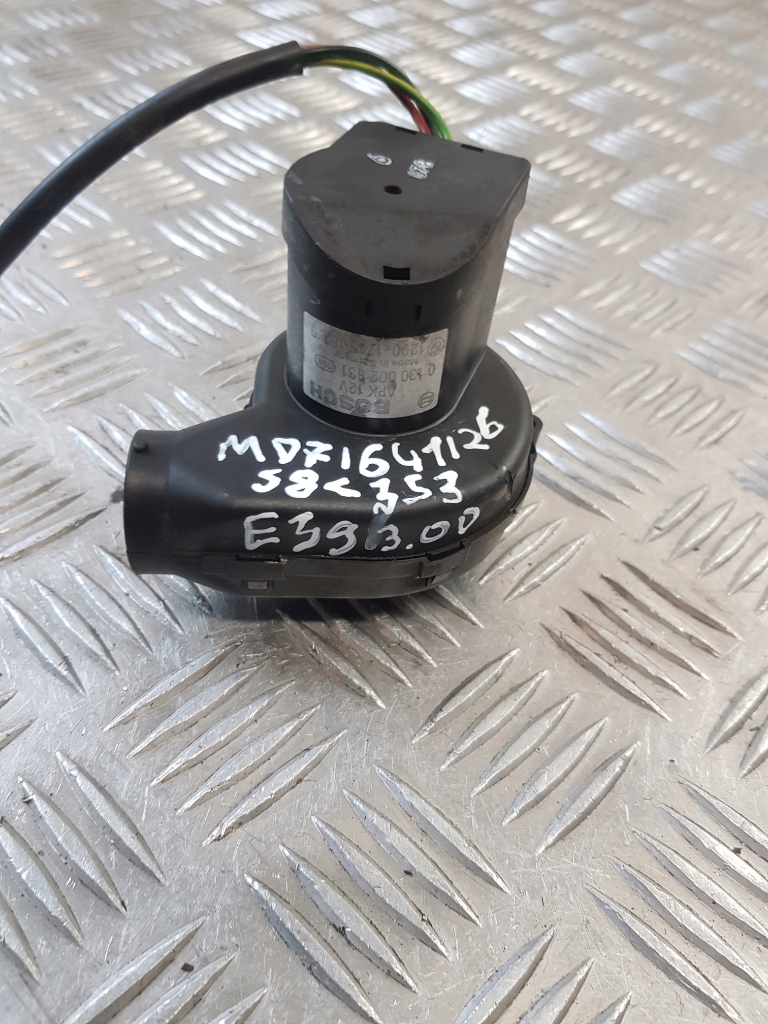 ventilátor Chladič přídavného topení 17451829 BMW E39 3.0D 99R