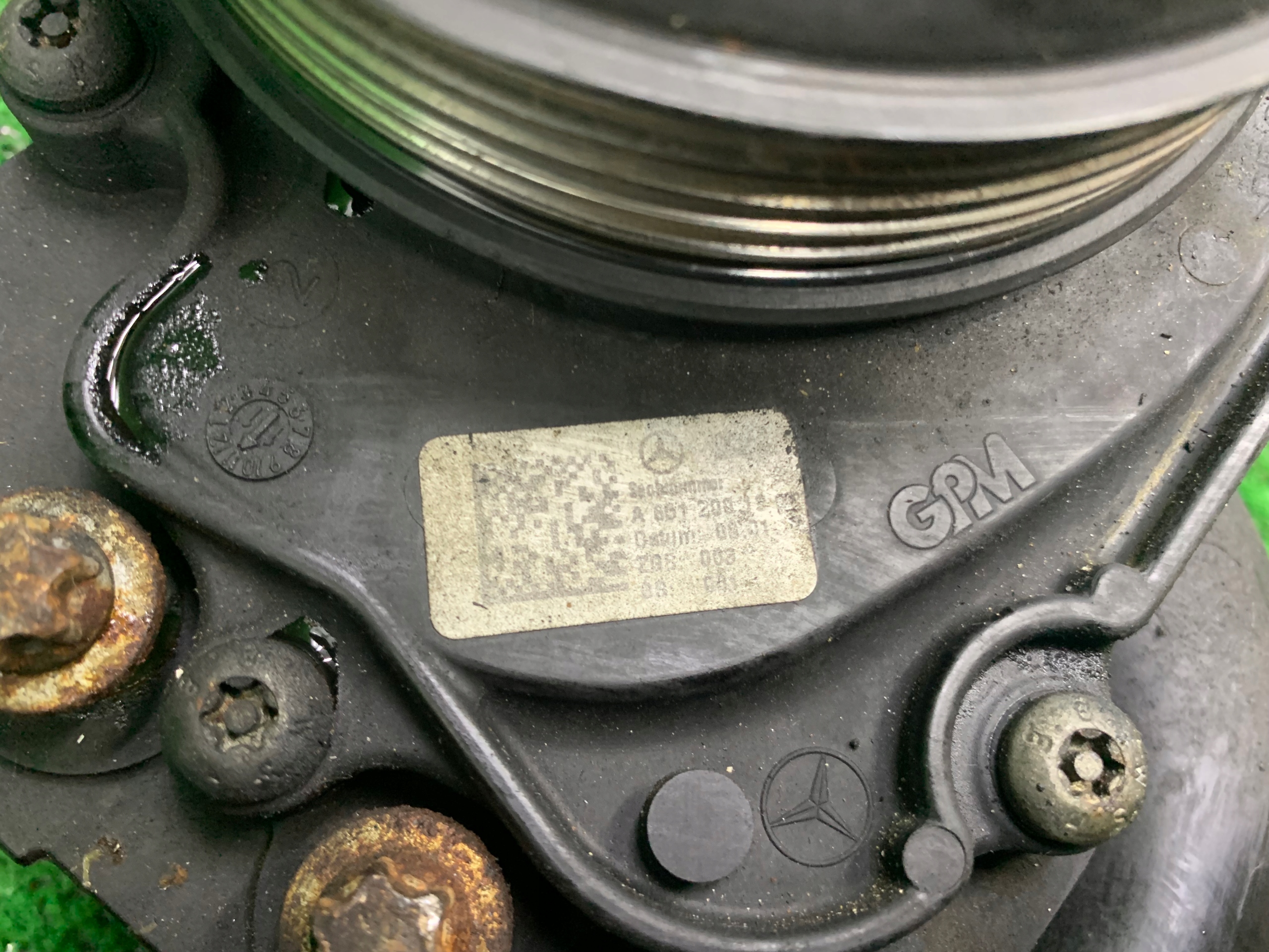 water pump MERCEDES W212 2.2 CDI A6512000120