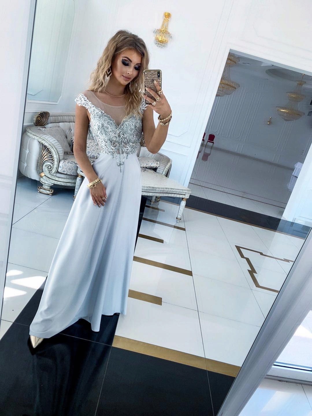 Šedé šaty Model „jaguar“ velikost 34