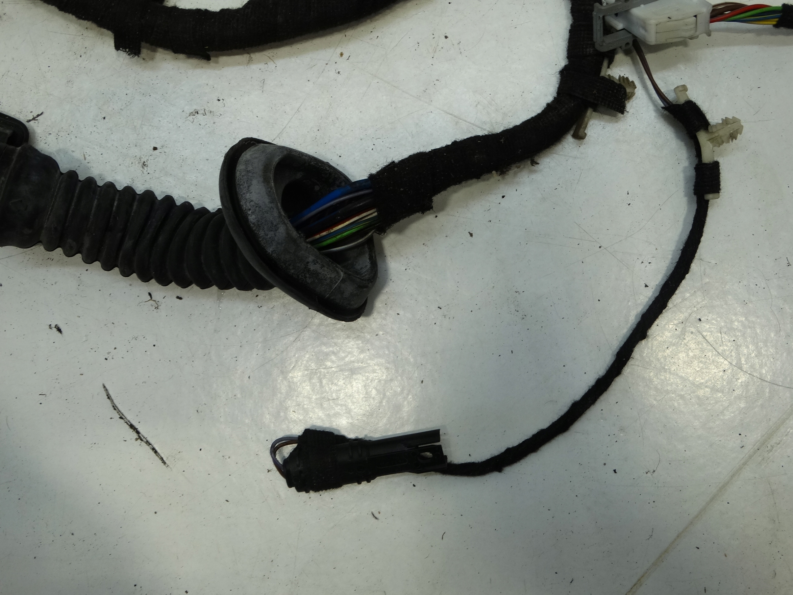 bundle door left rear part BMW 1 F20 2013R. 9291958/01