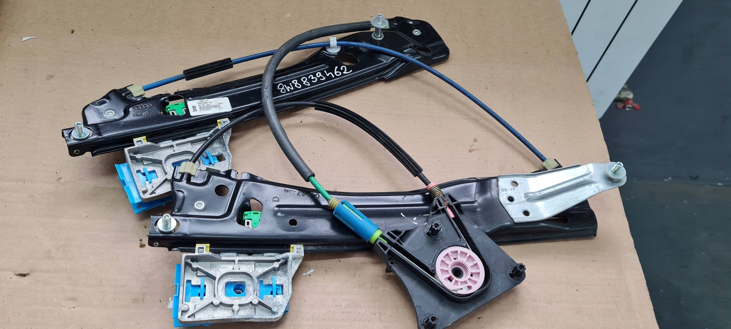 A5 8W window regulator right rear part 8W8839462 A5 8W