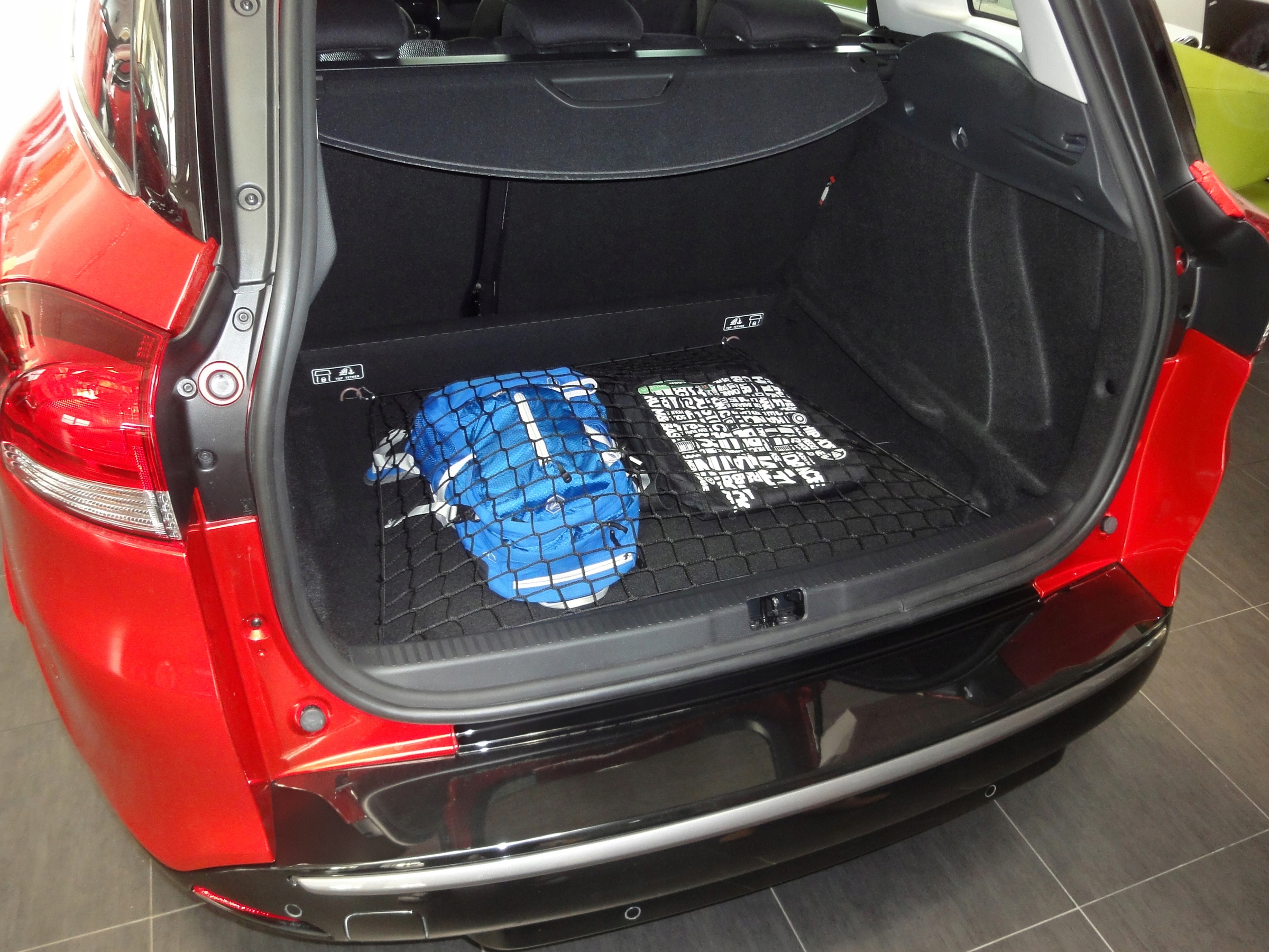 SIATKA DO BAGAŻNIKA RENAULT CLIO IV GRANDTOUR 12- Rodzaj siatki