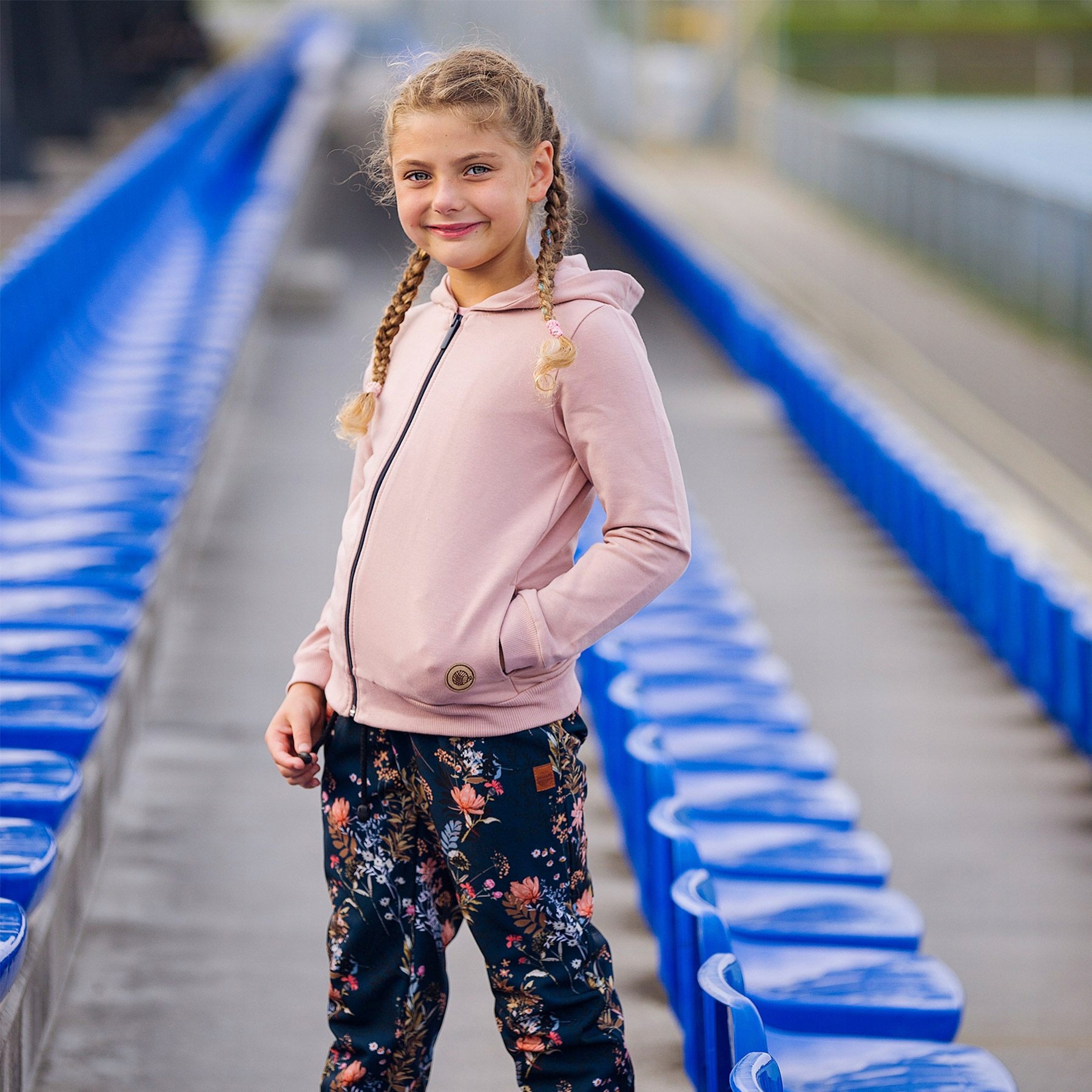 TuSzyte | Spodnie softshell dziewczęce R.128 Materiał dominujący poliester