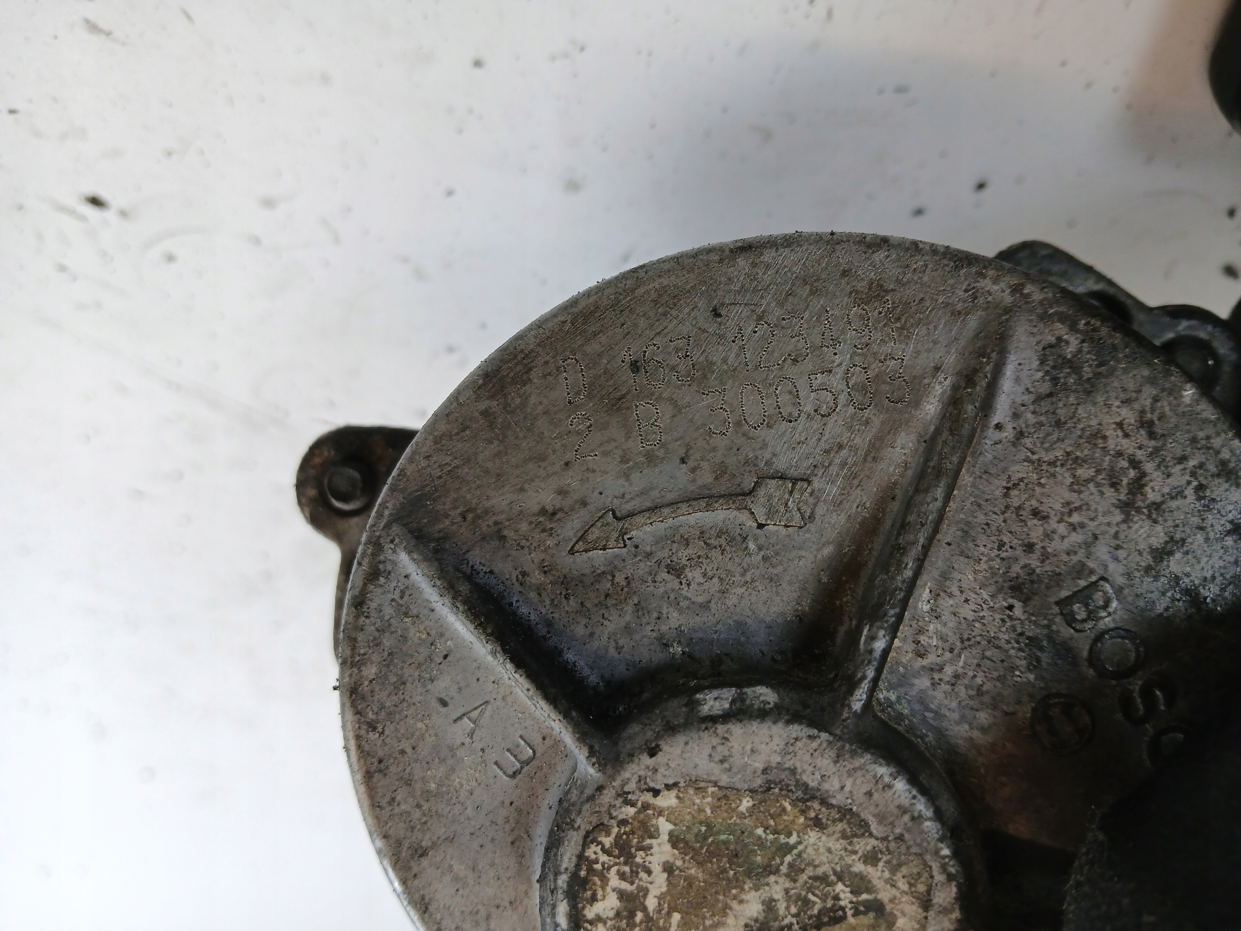 RENAULT SCENIC II MEGANE II 1.9 DCI pumpa VACUM VAKUM D163123491