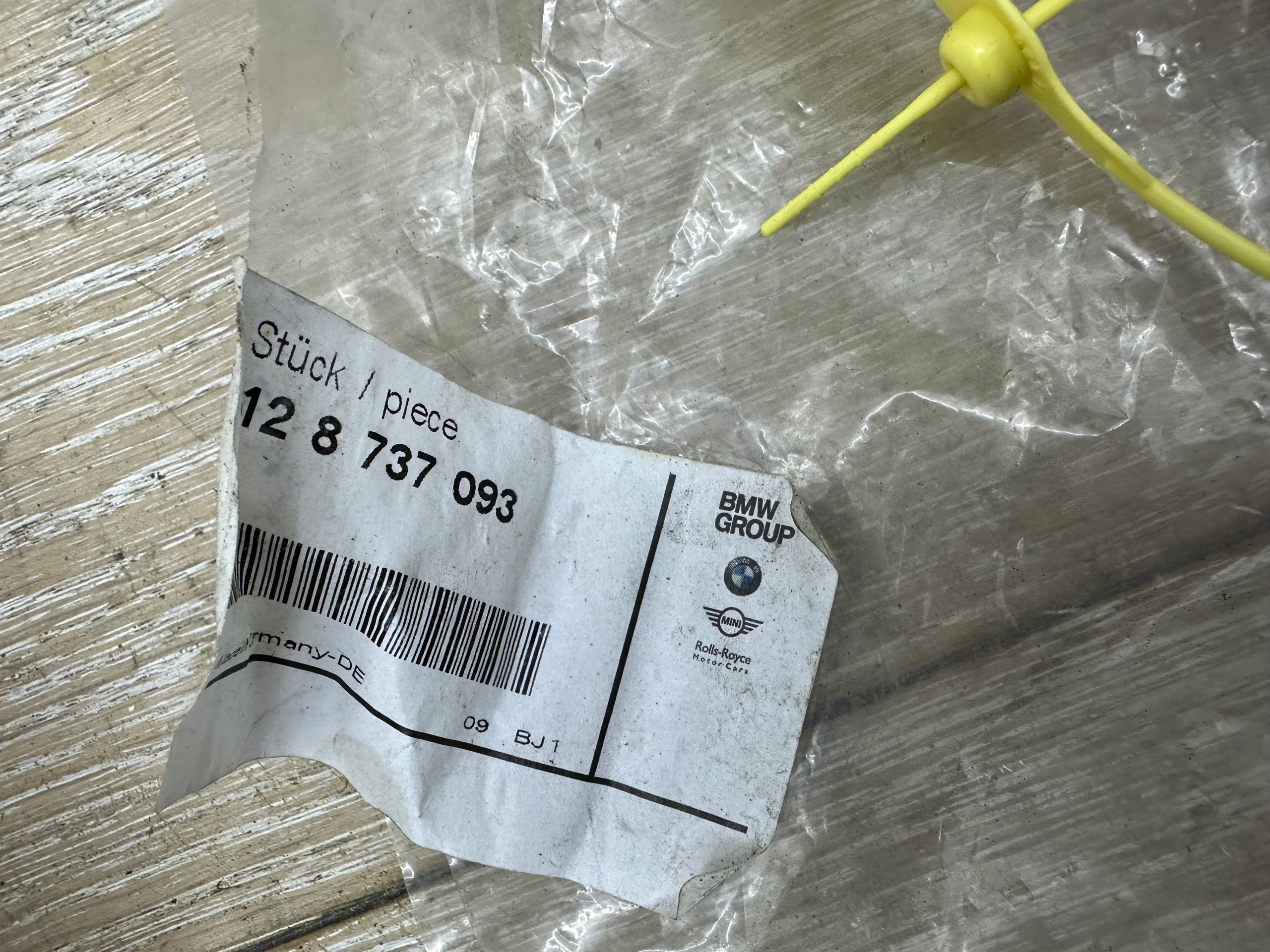 BMW 4 G26 M Pakiet bumper bracket left rear part 8737093