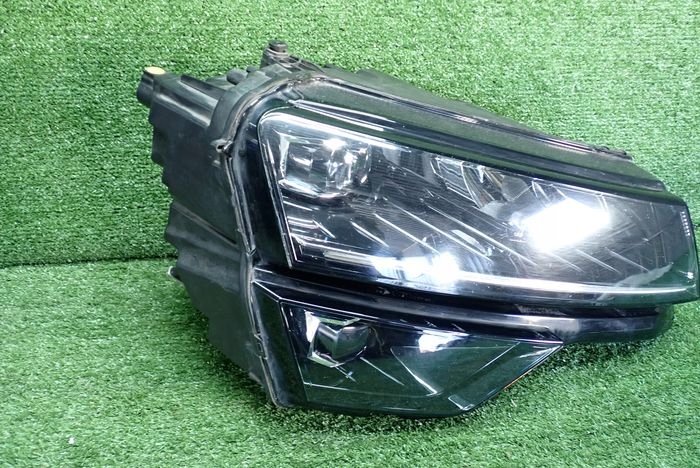 SKODA KAROQ FULL LED 16-21 reflektor right light right