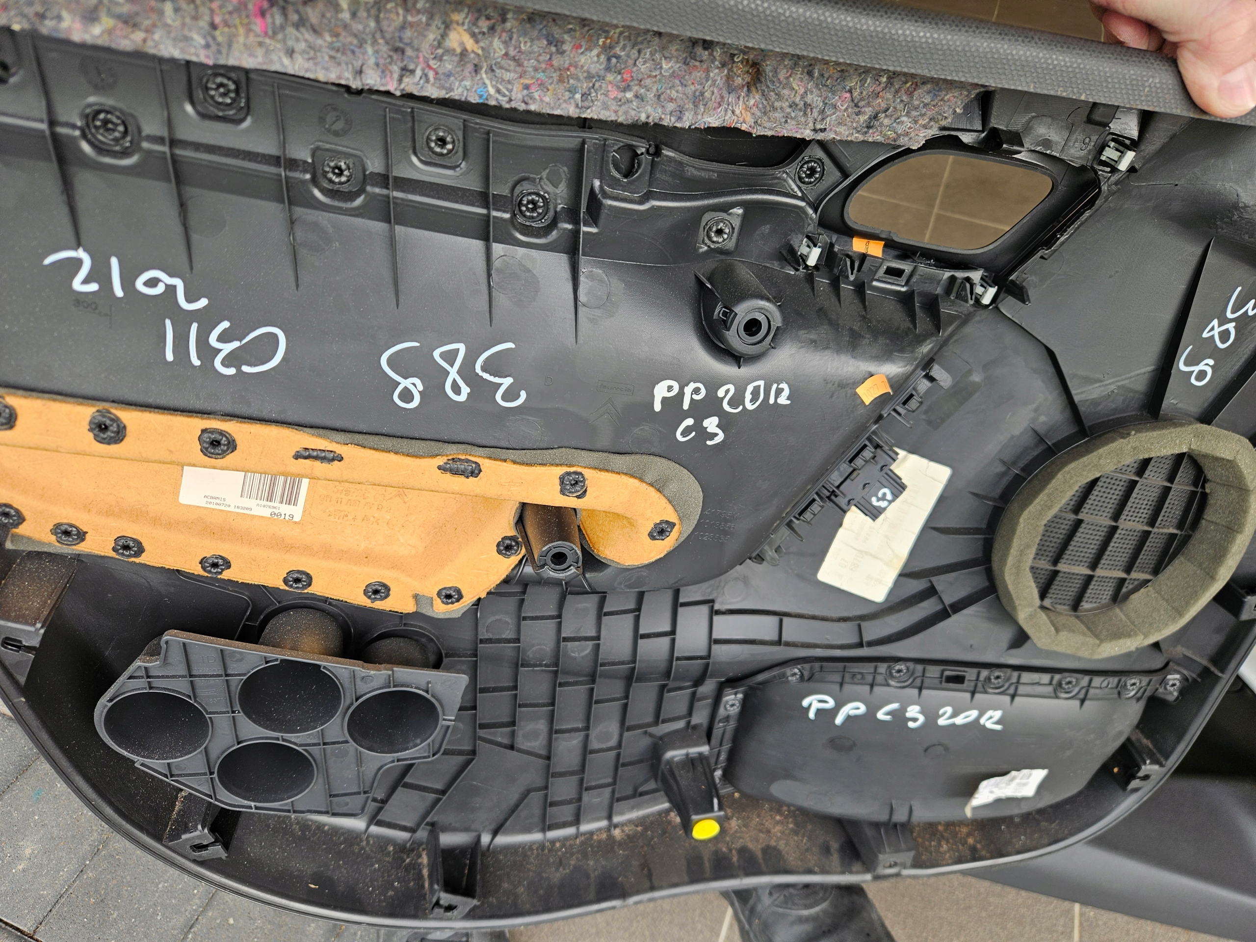 upholstery side for door CITROEN C3 II 2010