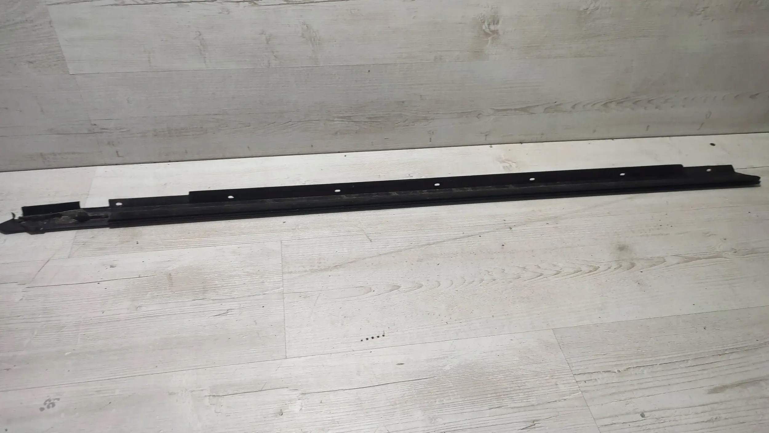 Audi TT 8J 13r 2.0tdi front side left moulding dust
