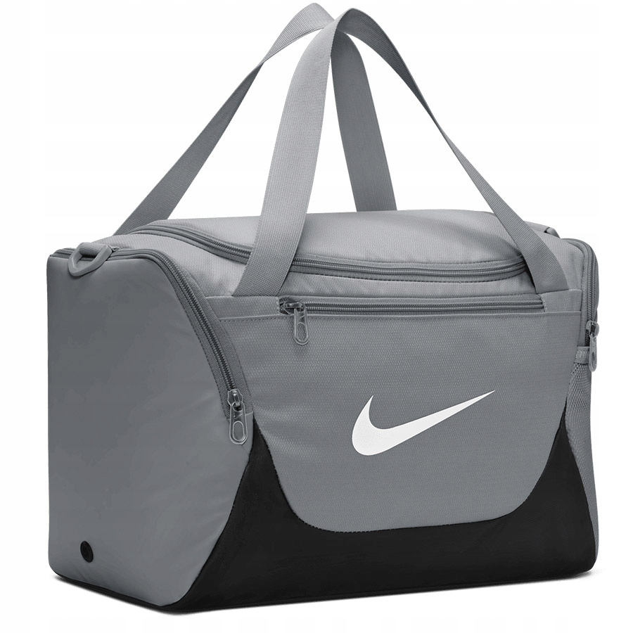 Nike taška Nike na trénink s kapsami 24L