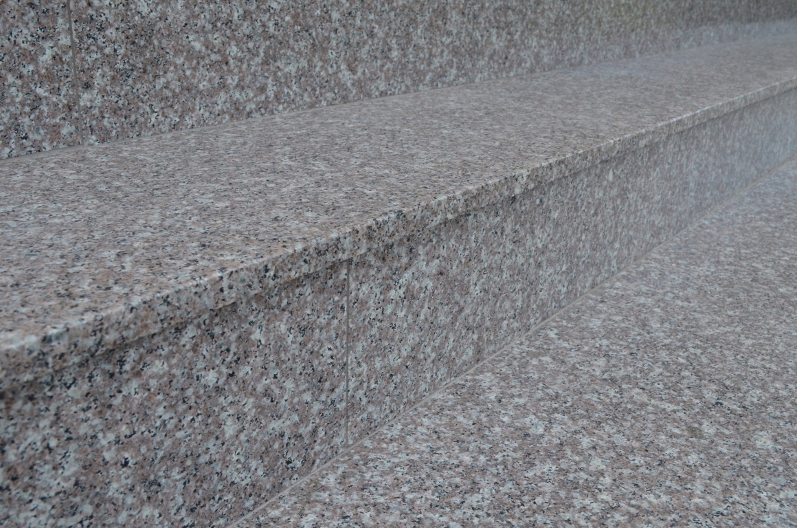 GRANIT G664 KRÓLEWSKI BRĄZ PŁOMIENIOWANY 60X60X2CM