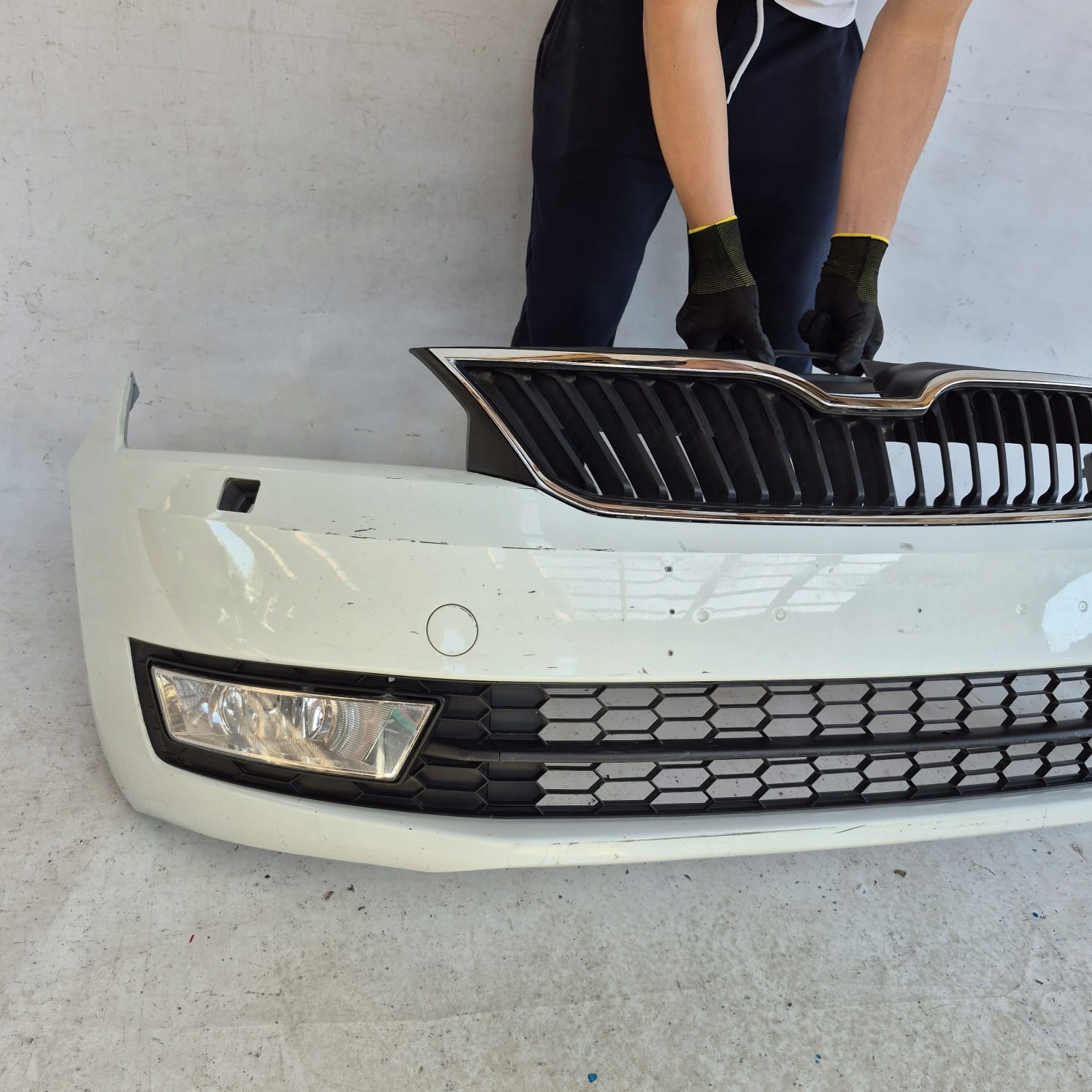 SKODA RAPID 12-17 bumper front front washer