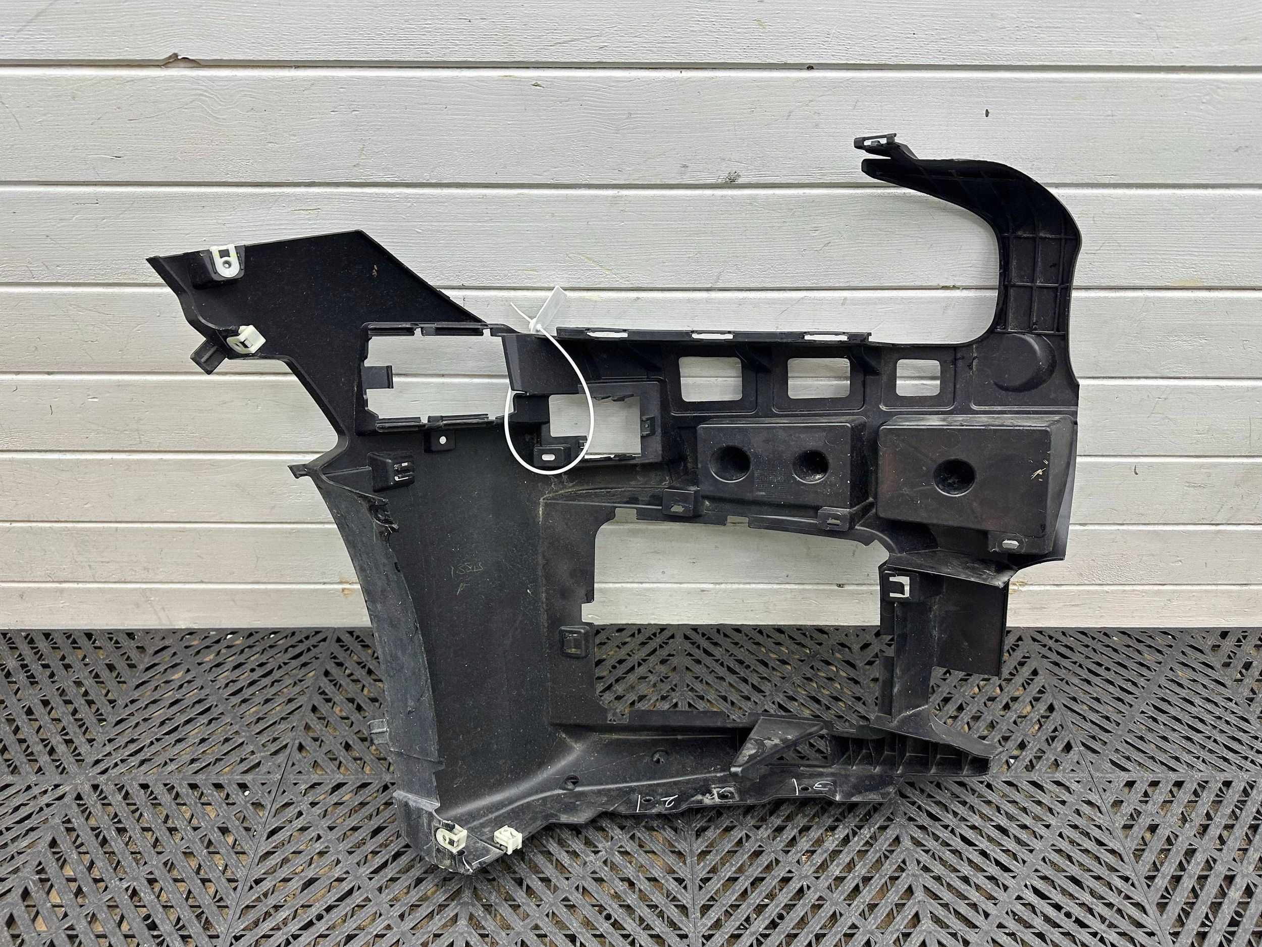 bumper bracket of the front front side left BMW M2 G87 8081255