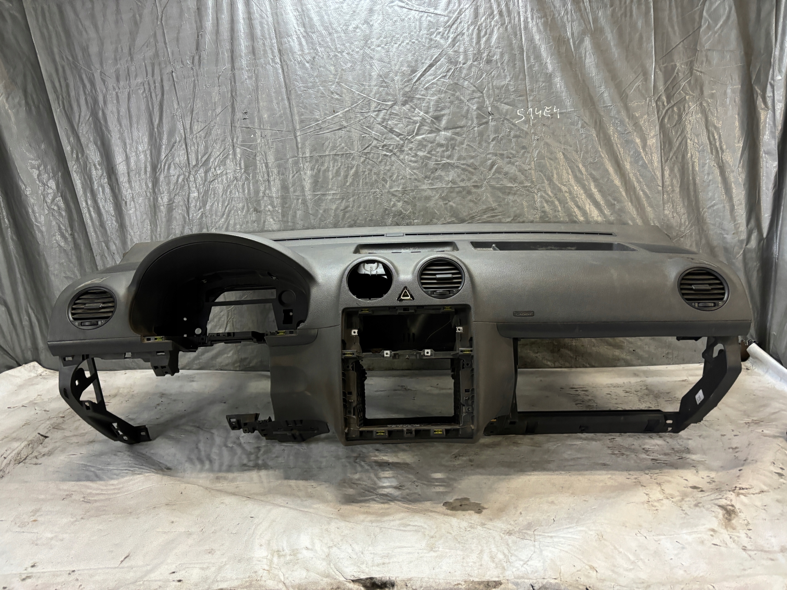 dashboard instrument panel Volkswagen Caddy III 3 2K1858295C