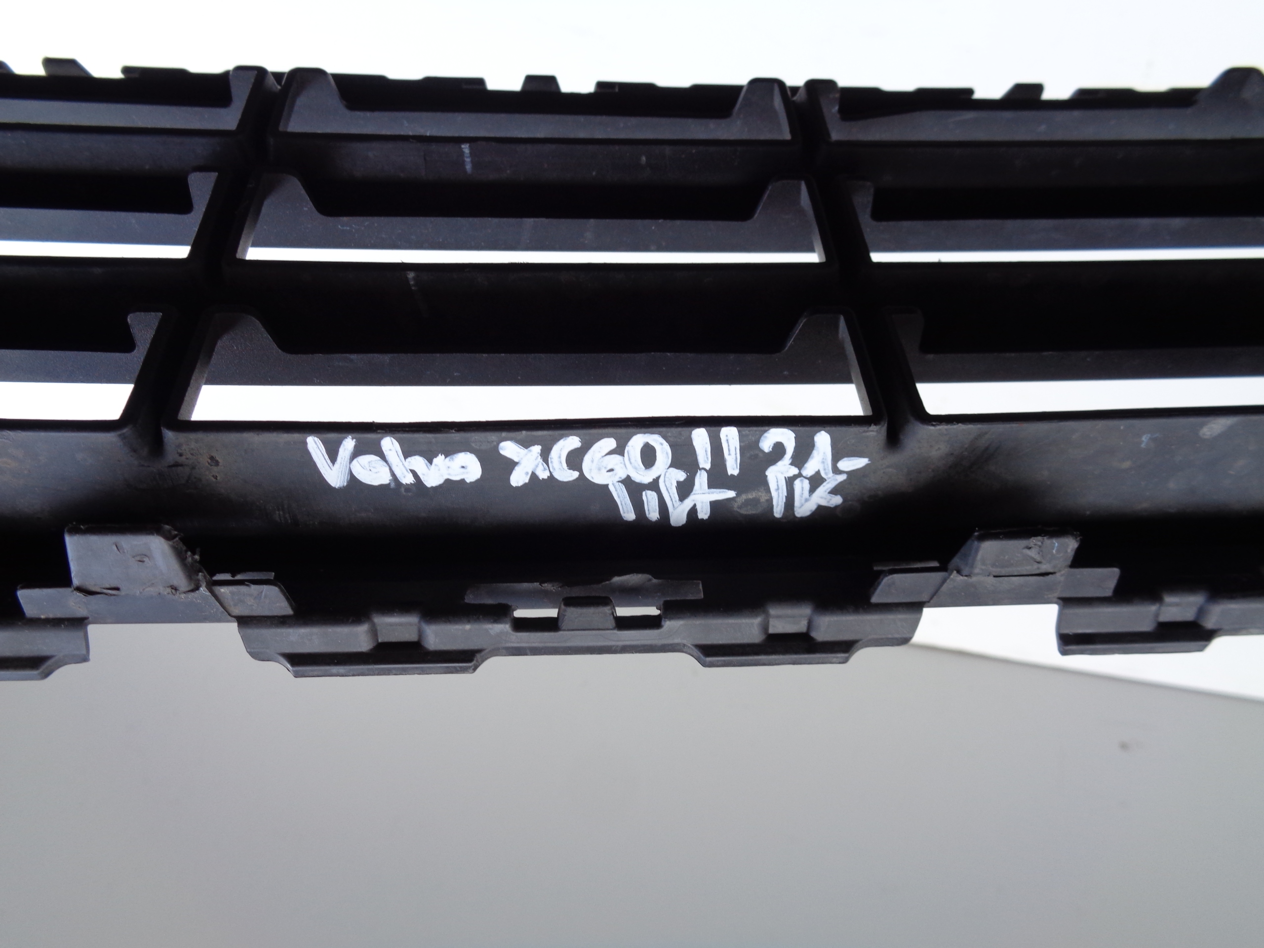 griglia Paraurti VOLVO XC60 II 21- LIFT