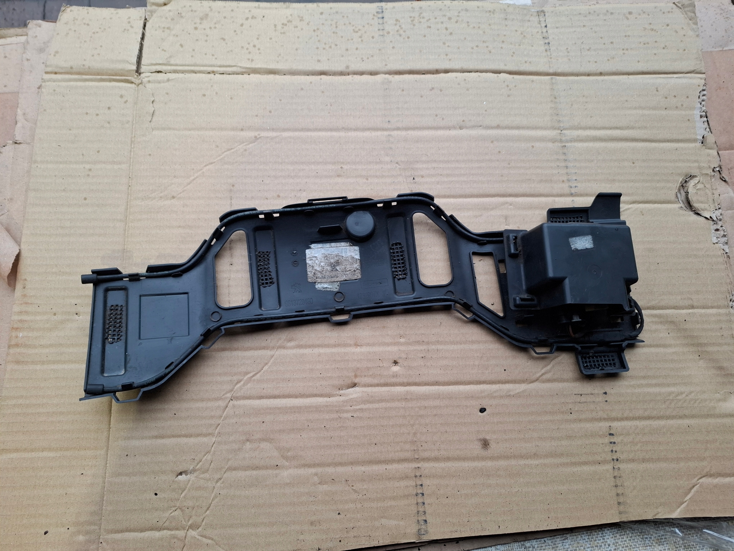 module control unit bonnet boot PEUGEOT 3008 II 9809260680