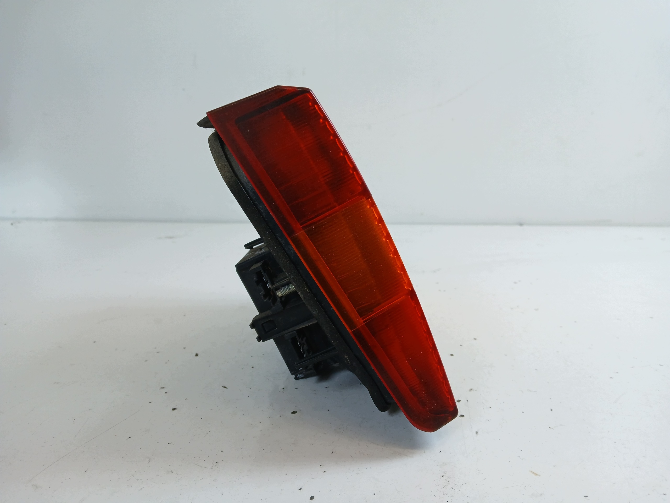 VW PASSAT B4 KOMBI light right rear part trunk door 3A9945108