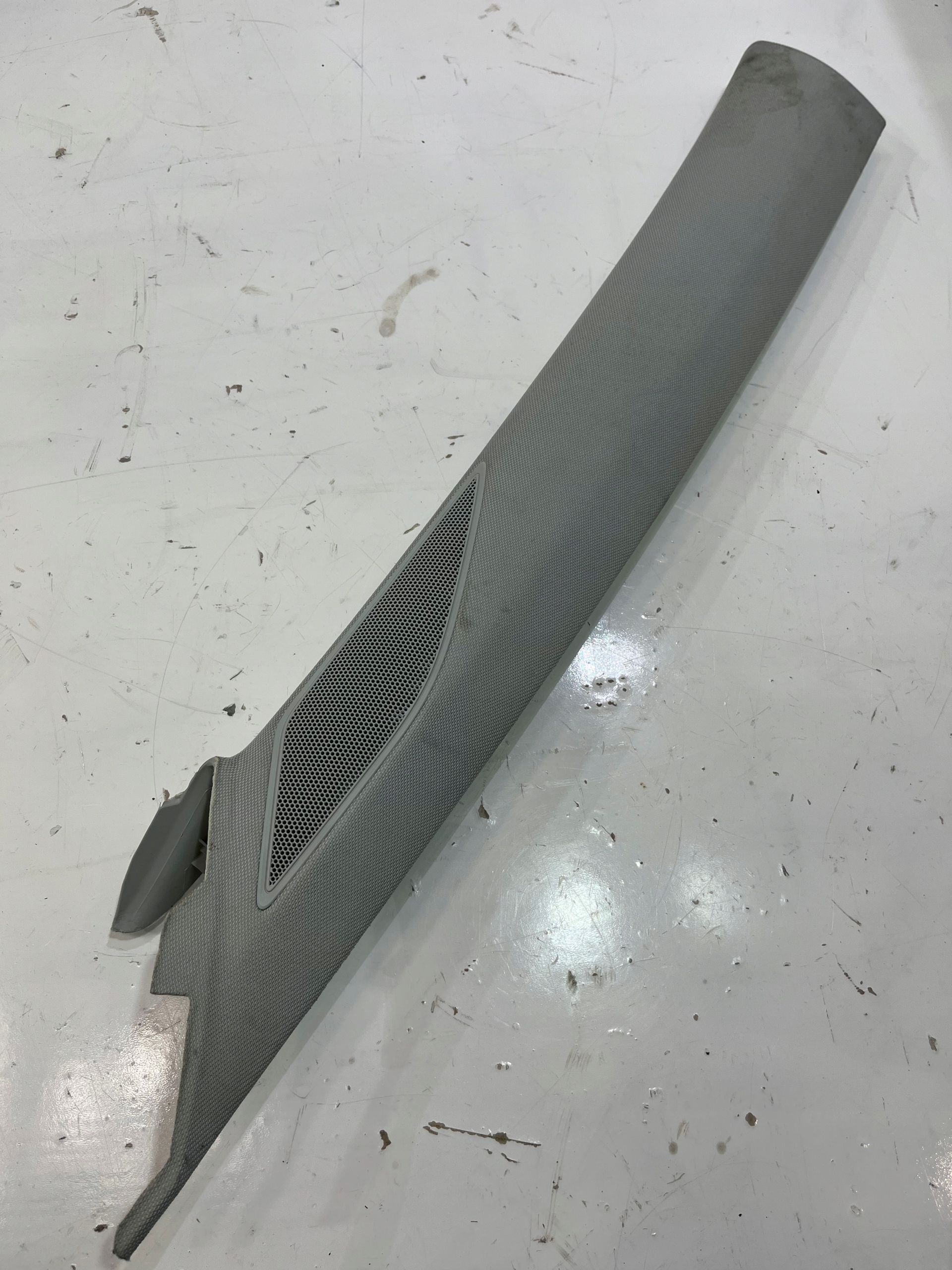 5G0867233| 888.112.722K000231 - КРЫШКА СТОЙКИ ЛЕВАЯ ПЕРЕДНЯЯ VW GOLF VII 5G0867233