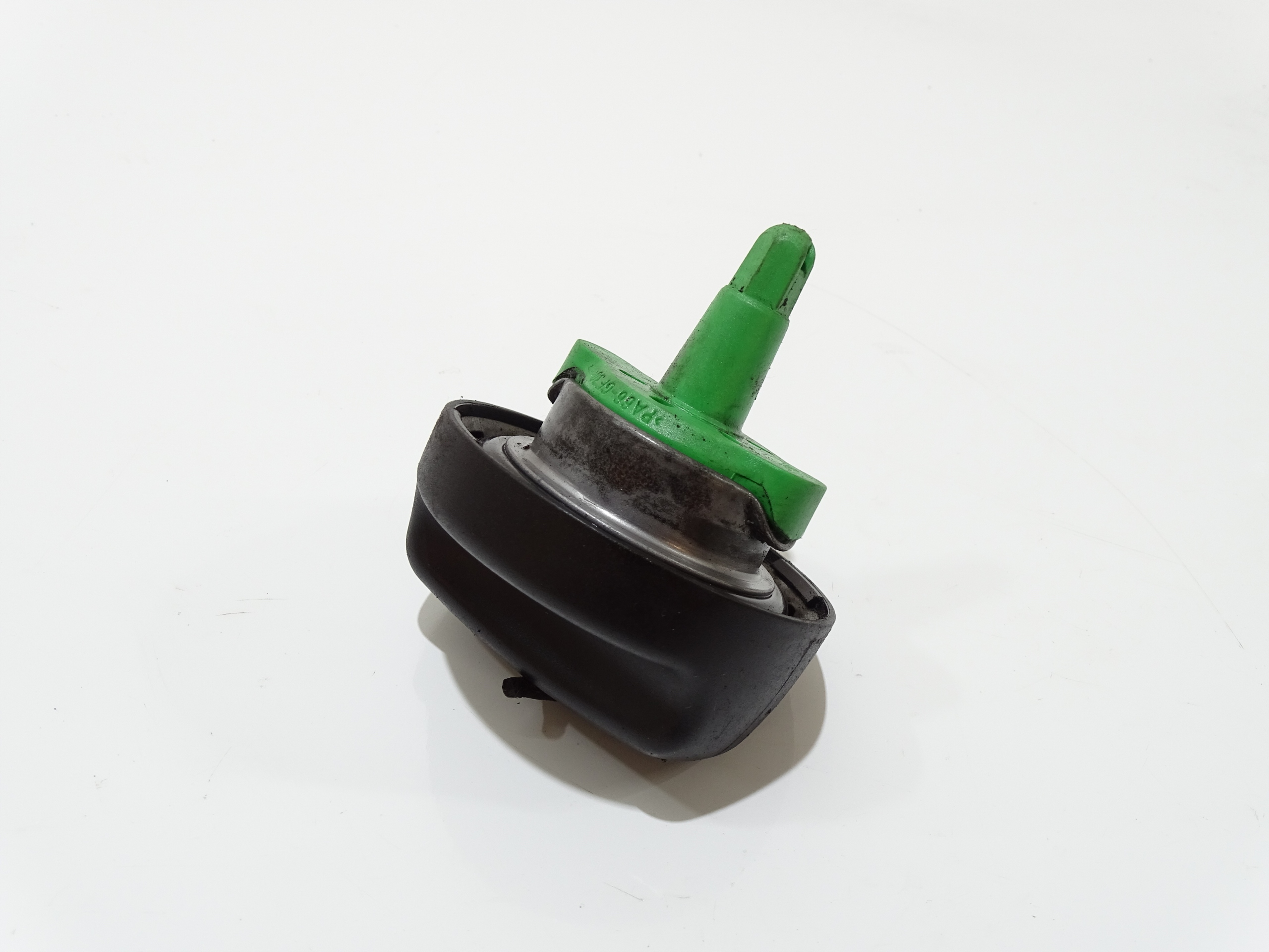 čep rezervoara goriva BMW E60 E61 E83 E84 (4642411)