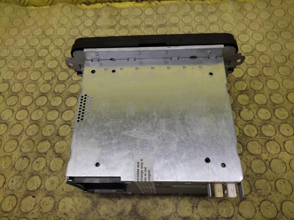 VW GOLF V RADIO