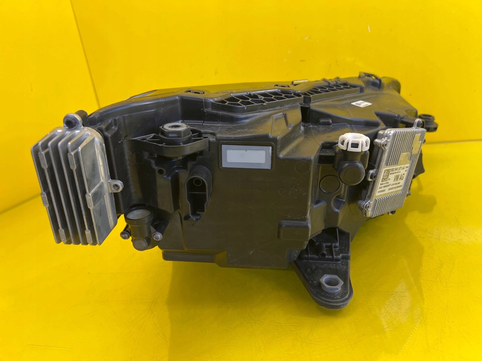 light left Skoda Superb 3V1 III 3 Lift 3V1941015E Full Led