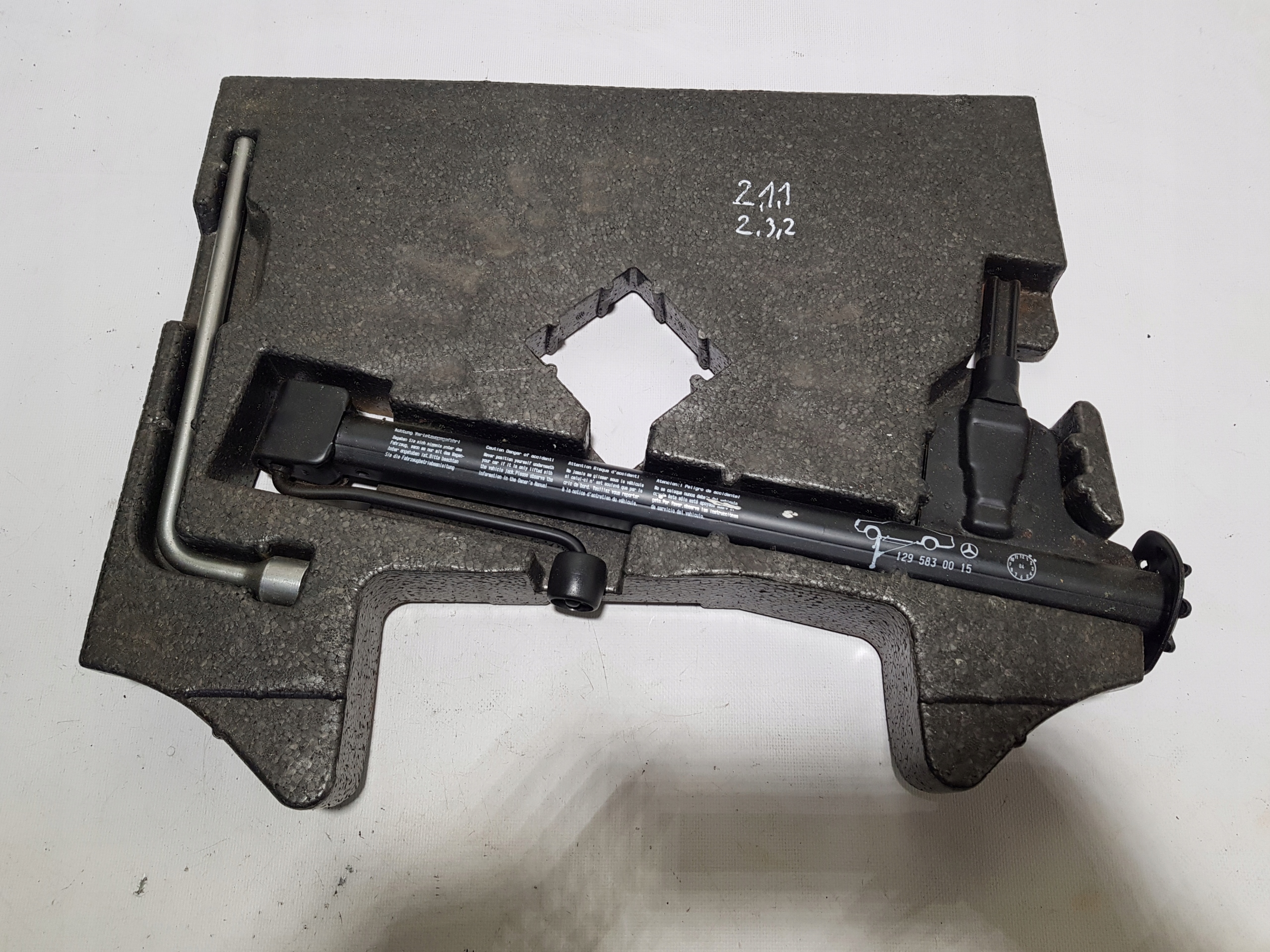 running board polystirene boot floor well MERCEDES SL R230 lift key