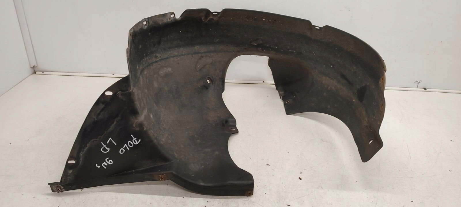 mudguard front front left VW Polo 9N 1,2 6V LIFT