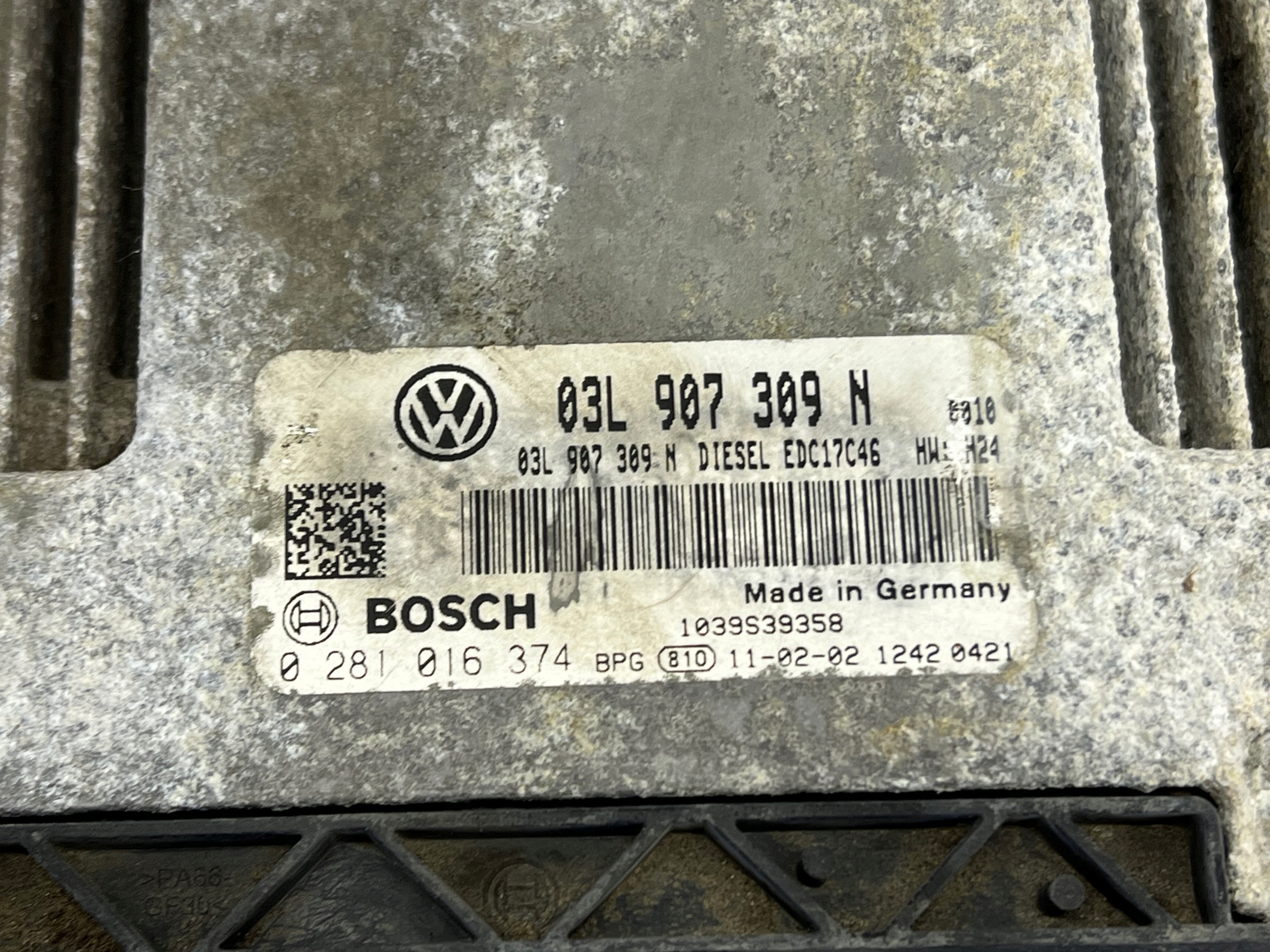 computer control unit of the engine VOLKSWAGEN PASSAT B7 2.0 TDI 03L907309N