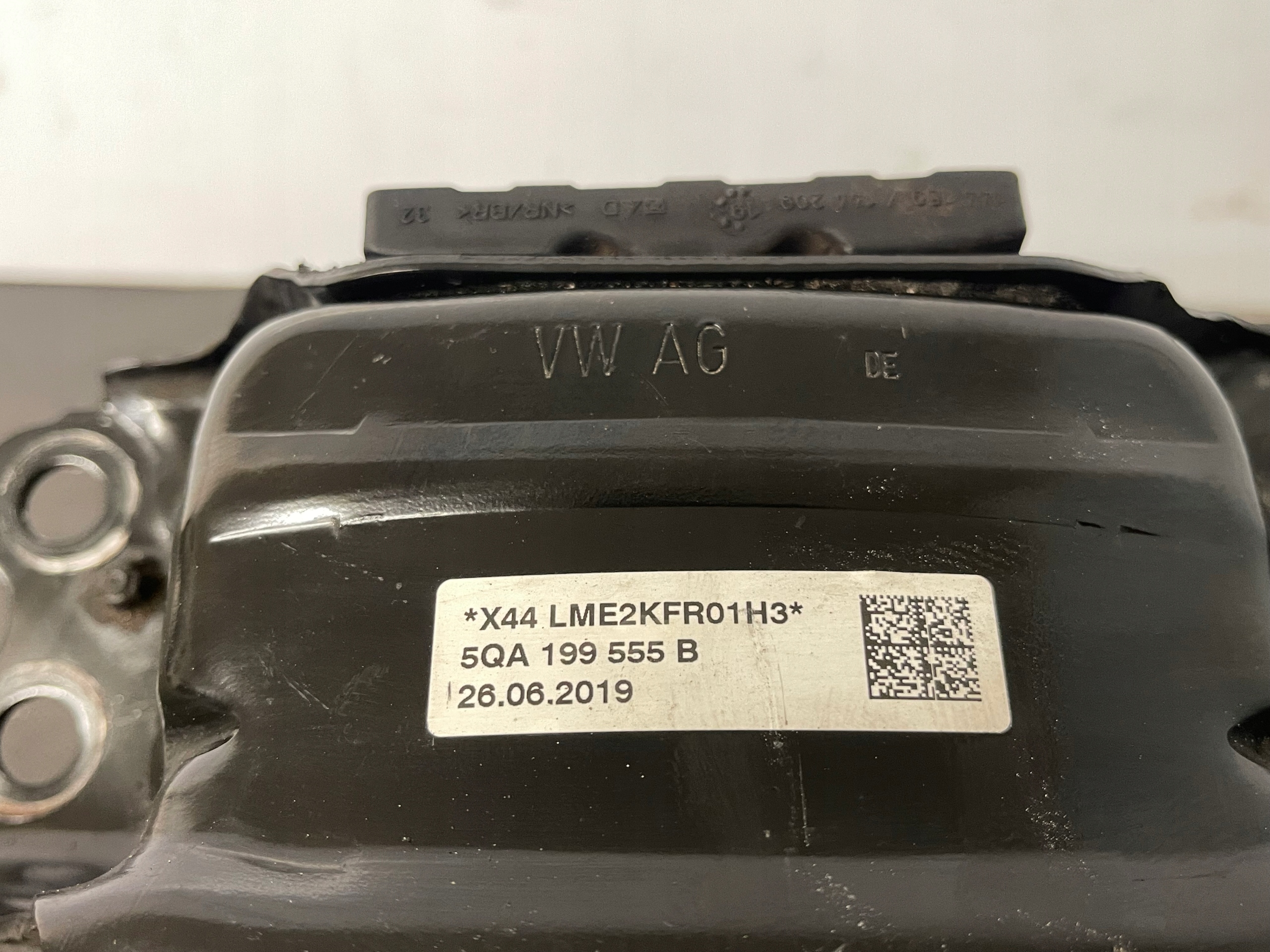 VW TOURAN III 5TA TDI gearbox mounting 5QA199555B