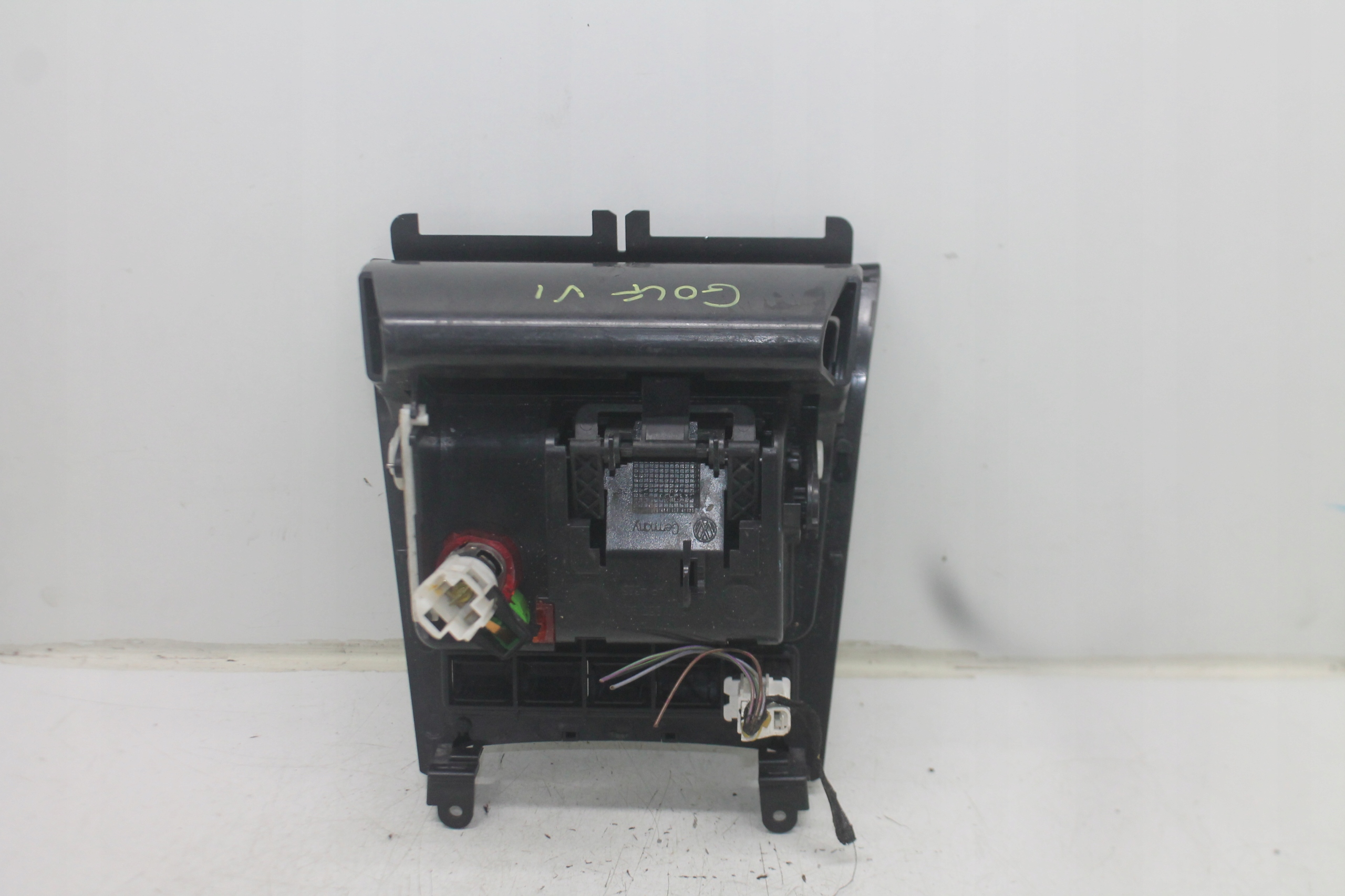 passenger compartment ashtray 5K0857961 VW