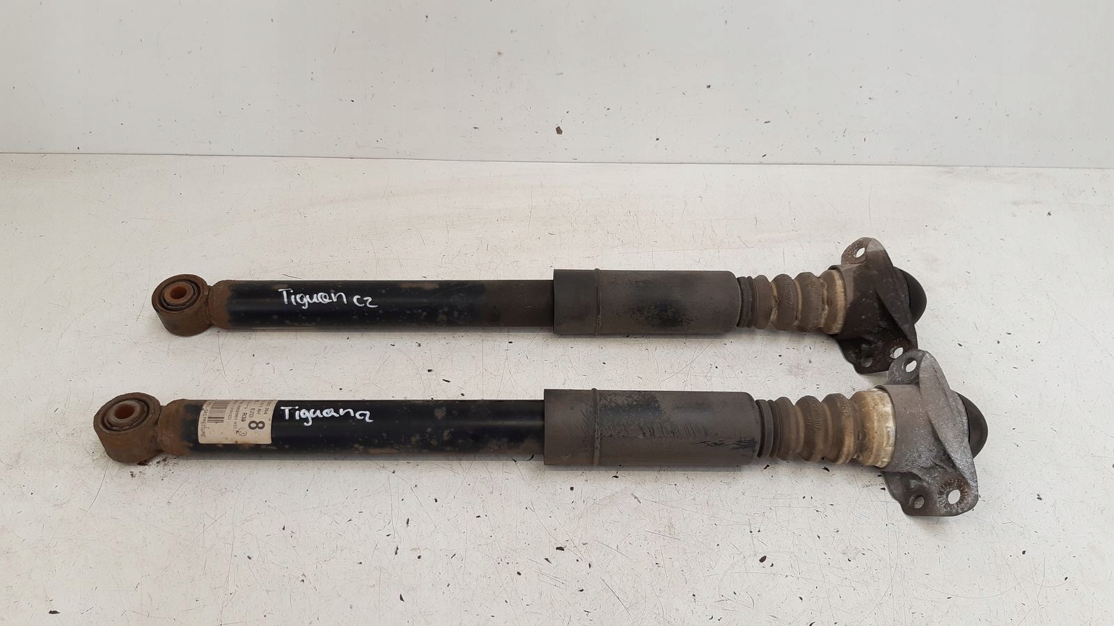 Stoßdämpfer heck hinten VW Tiguan 1,4 TSI