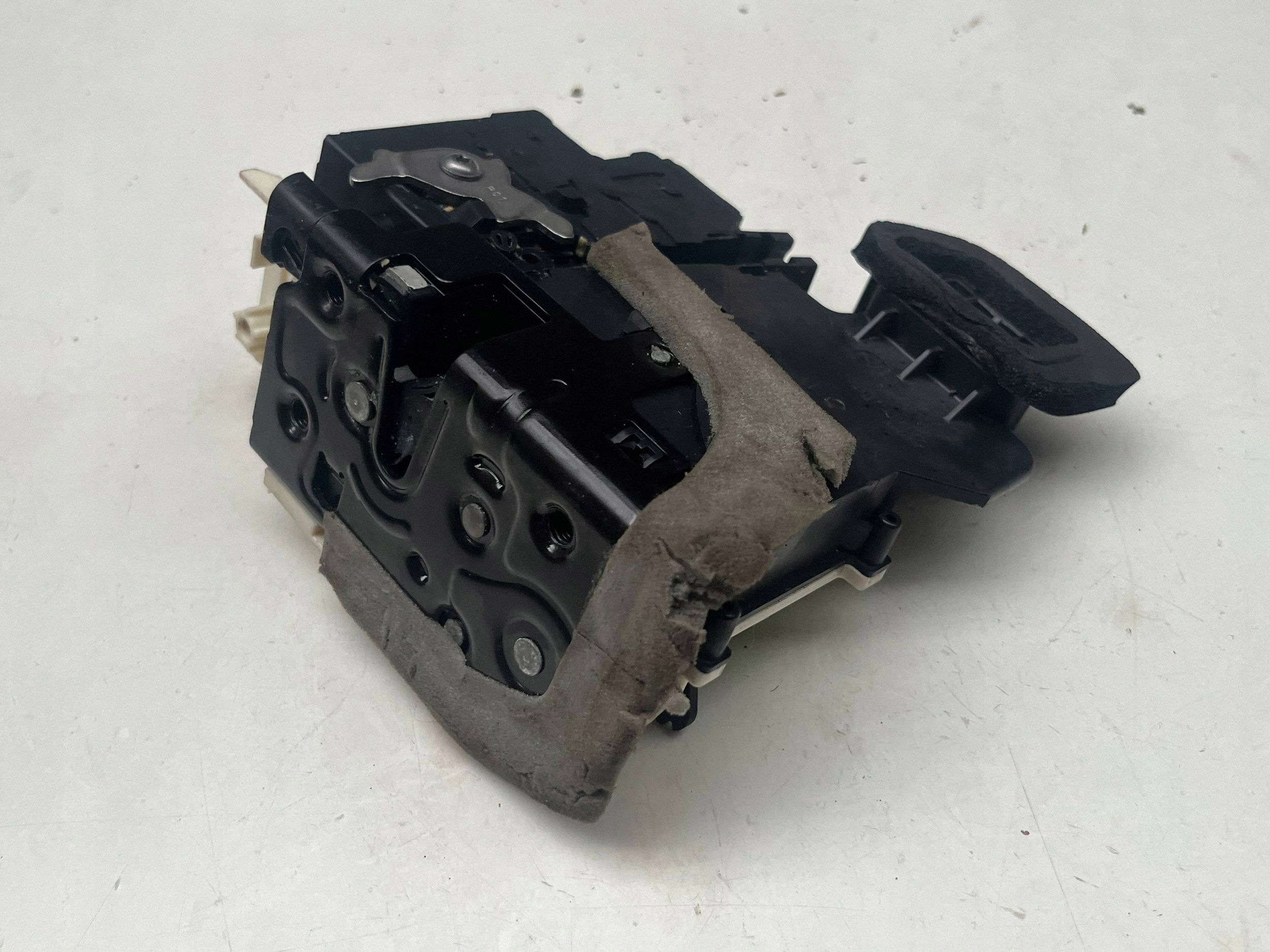 AUDI A6 C8 lock door right front 4K1837016J @M