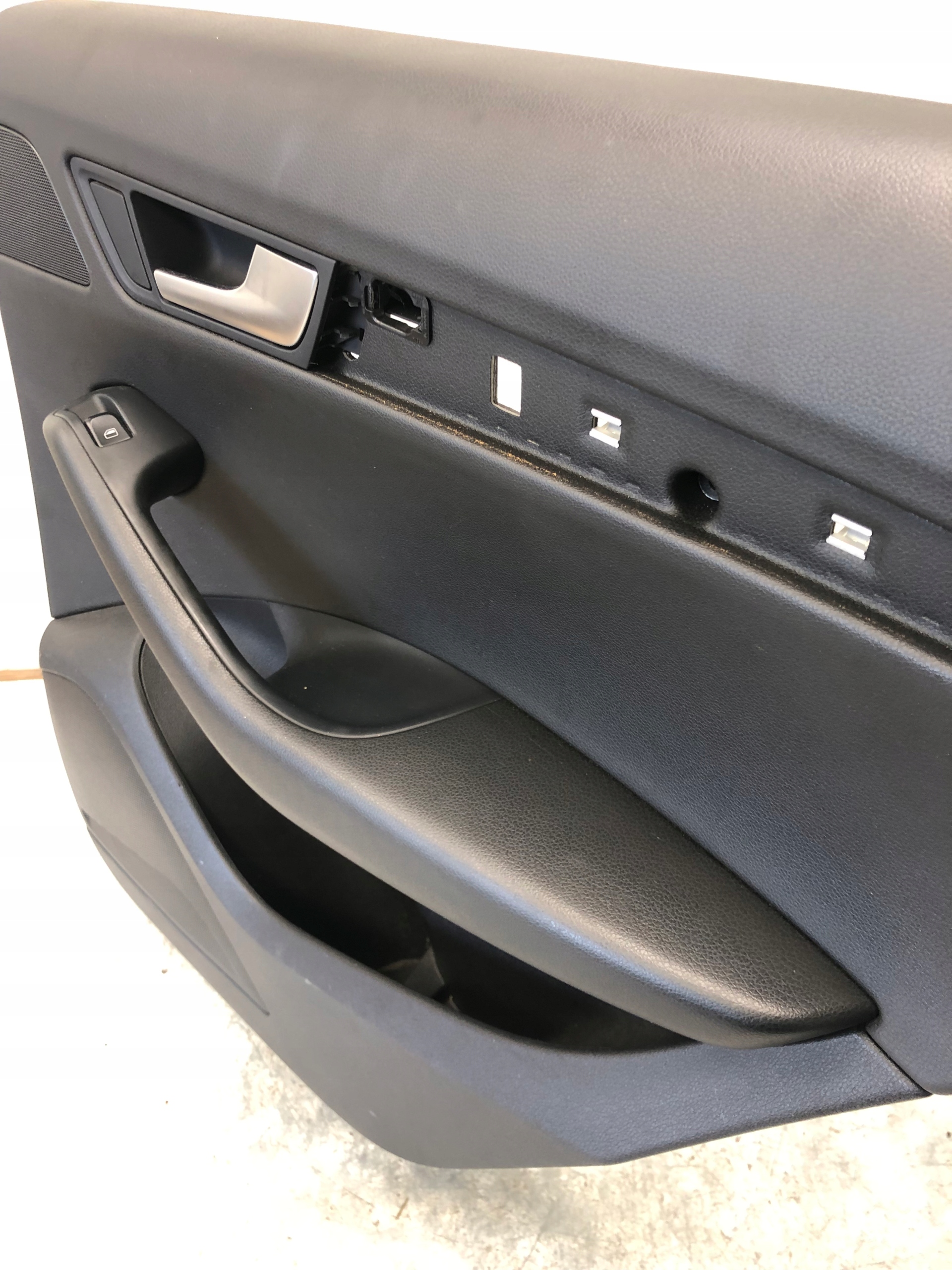 side door right rear part AUDI Q5 8R