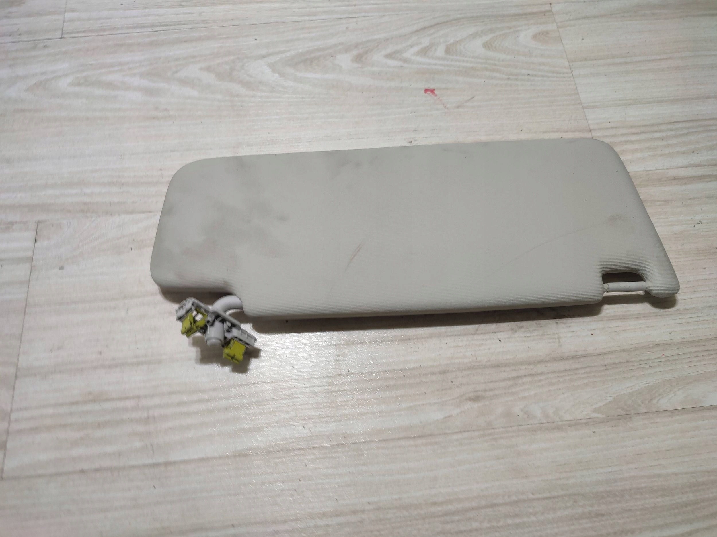 Skoda Scala 2020 front side left cover przeciwsloneczna