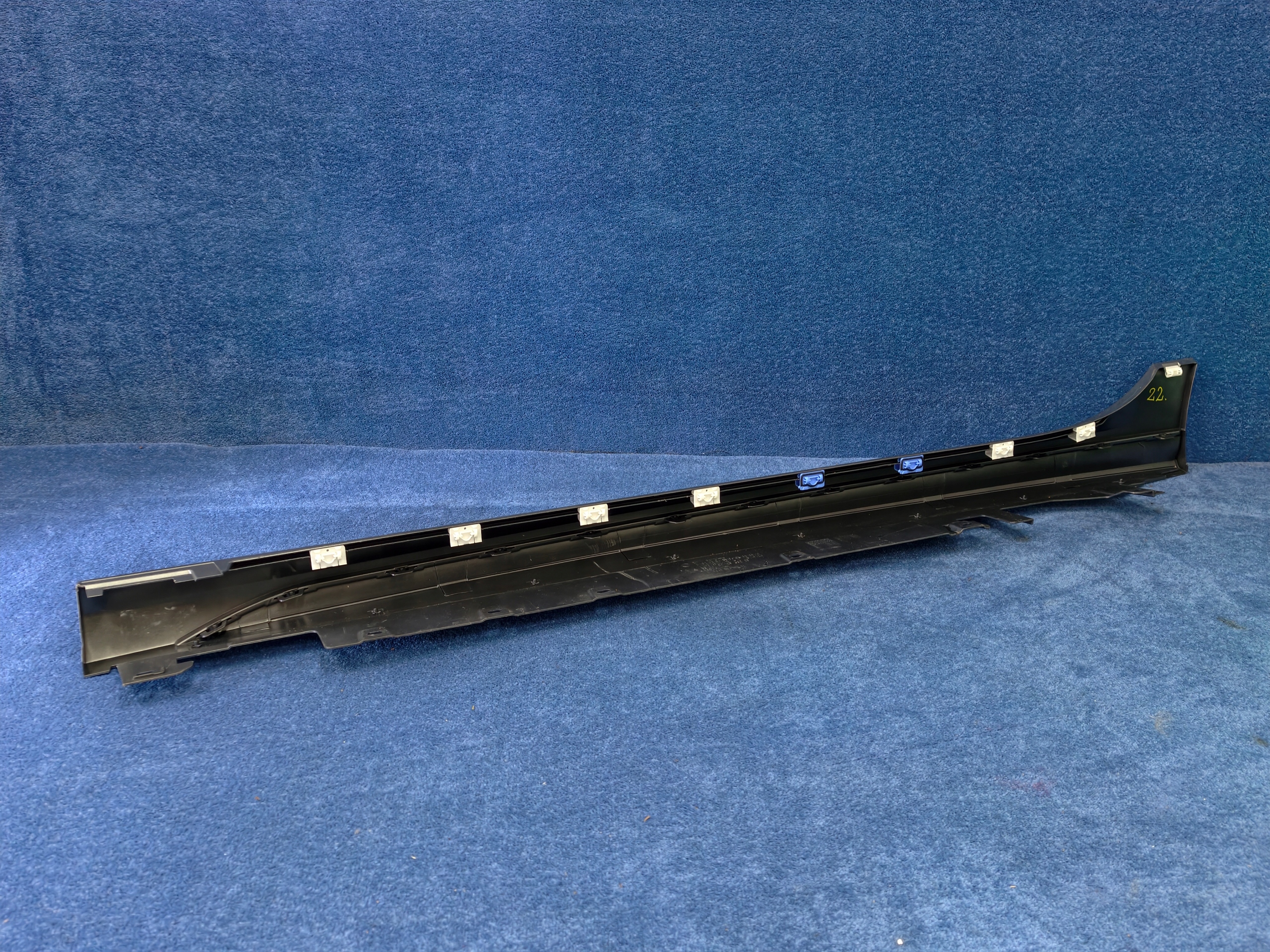 BMW 2 F44 m-packet moulding threshold cap of the threshold right graphitic 5177-8075466