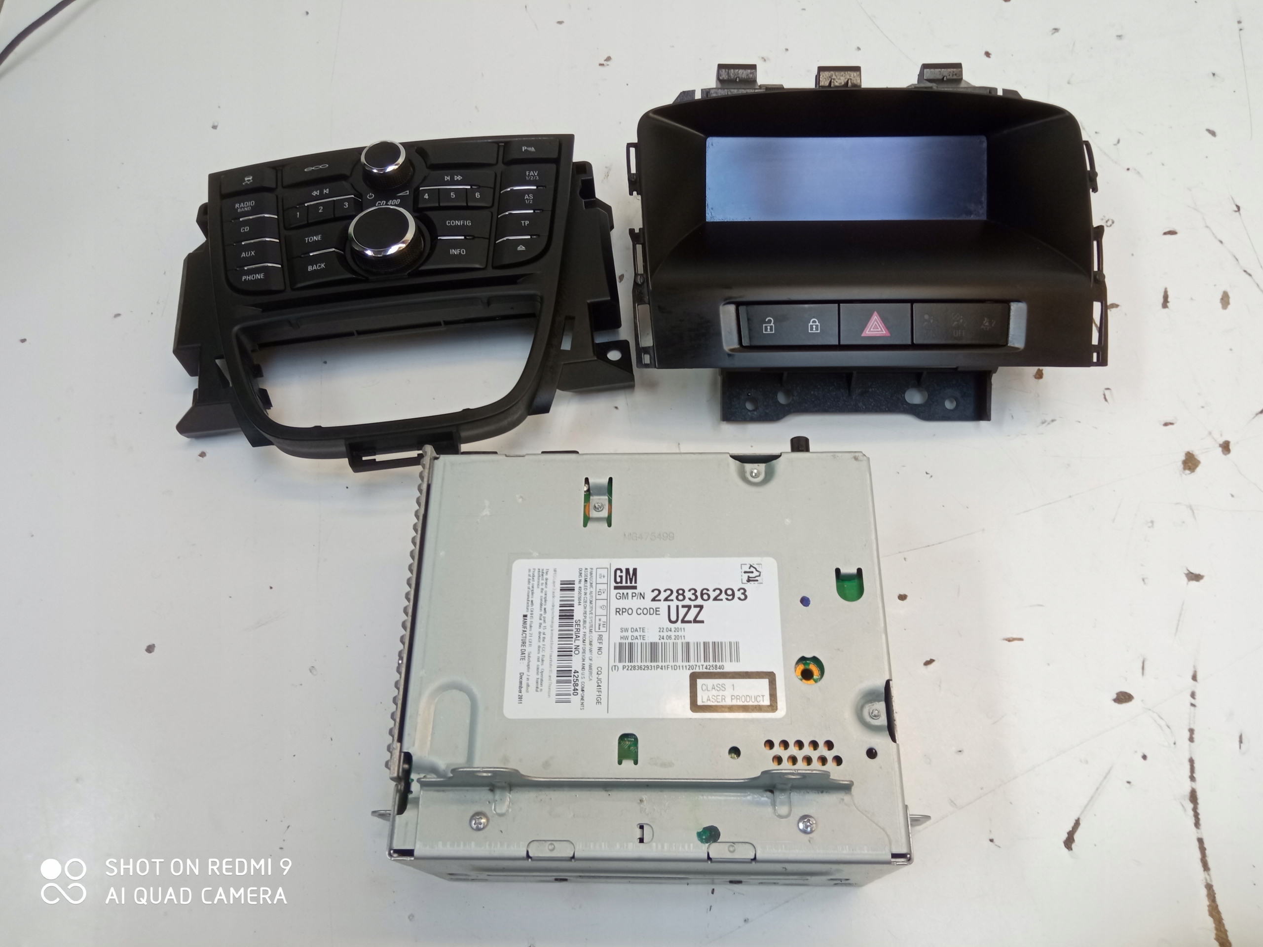 OPEL ASTRA J RADIO CD 400 running board 22836293